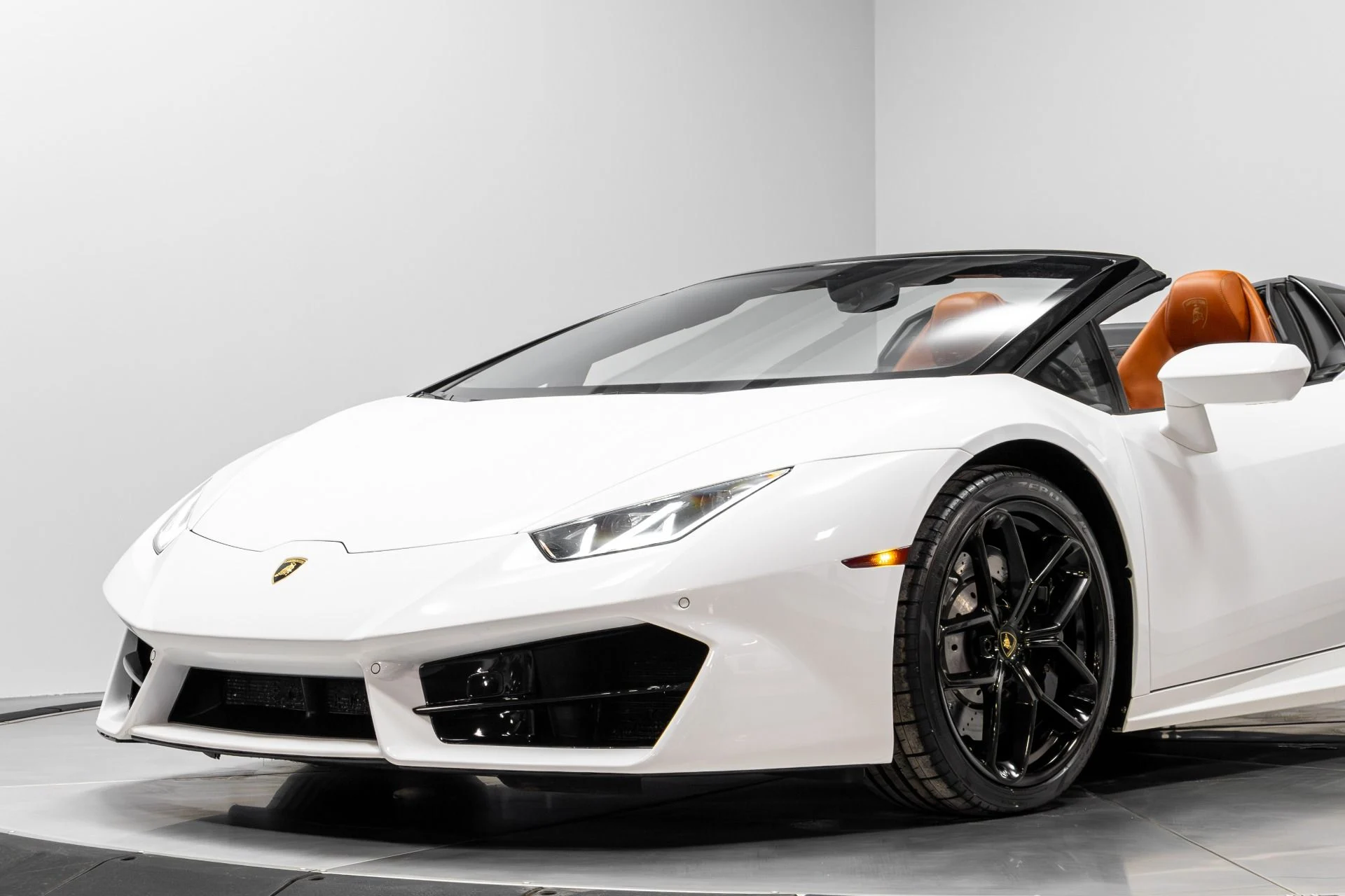 mph004_2490148722_Used_2019_Lamborghini_Huracan_LP_580_2_S_1770412340_ff147ec6c7