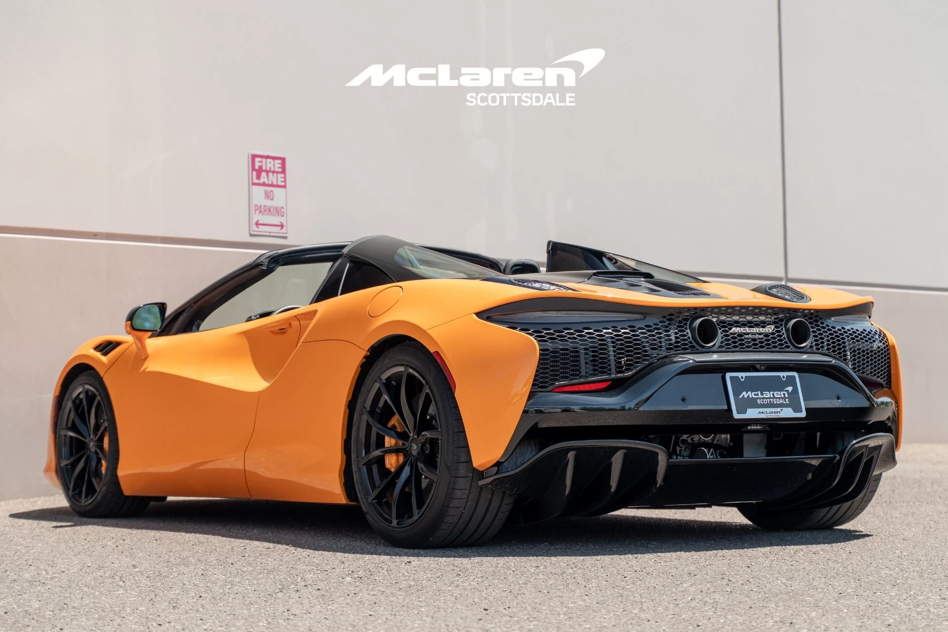 mph004_2494134444_Used_2025_MCLAREN_ARTURA_1785518980_22c43f79ee