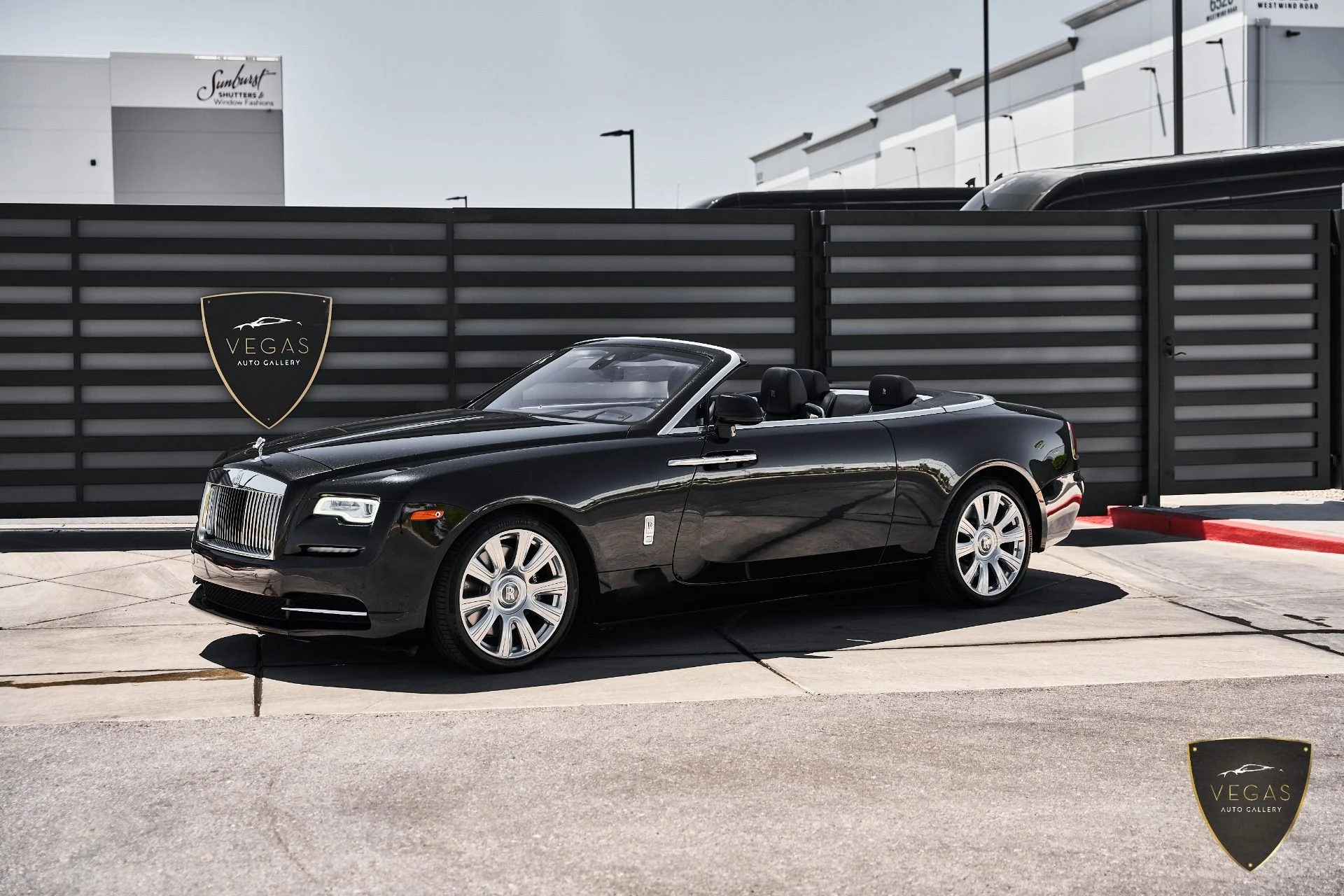 mph004_2498175700_Used_2019_Rolls_Royce_Dawn_Base_1782162917_017e2e302e