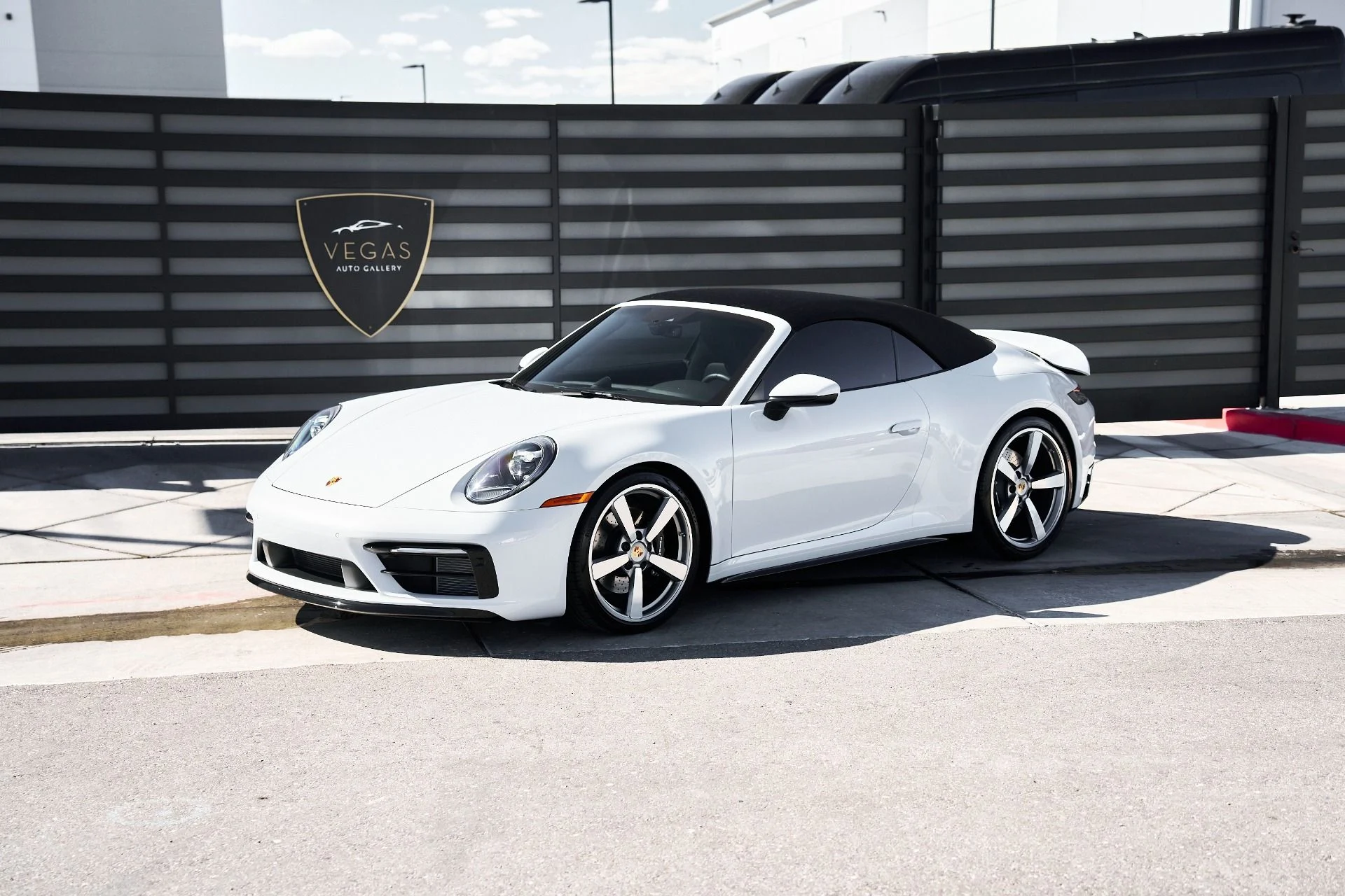 mph004_2499919526_Used_2024_Porsche_911_Carrera_4_S_1760665397_876a02f966