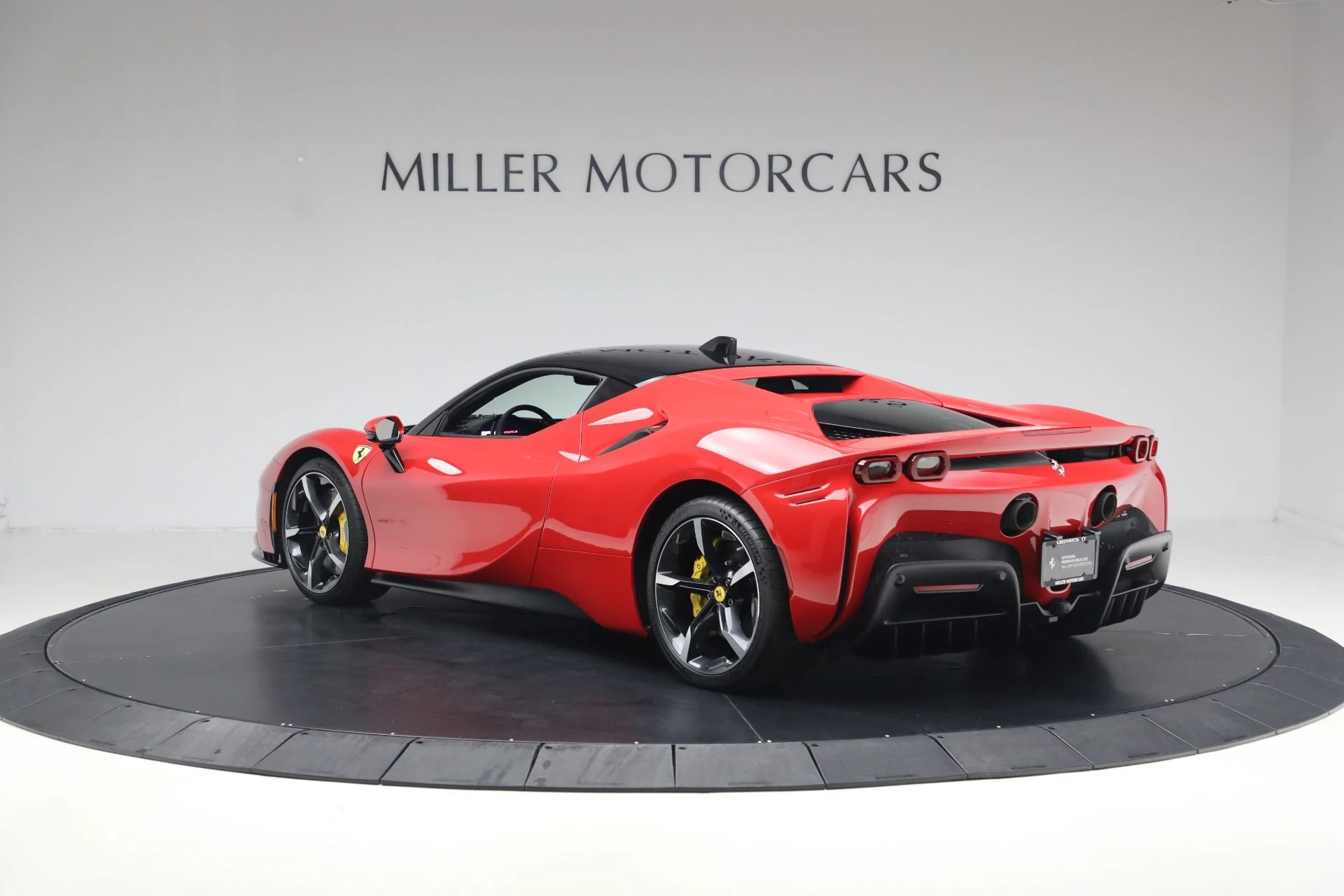 mph004_2501633515_Used_2023_Ferrari_SF_90_Stradale_1790624434_7bef34fba7