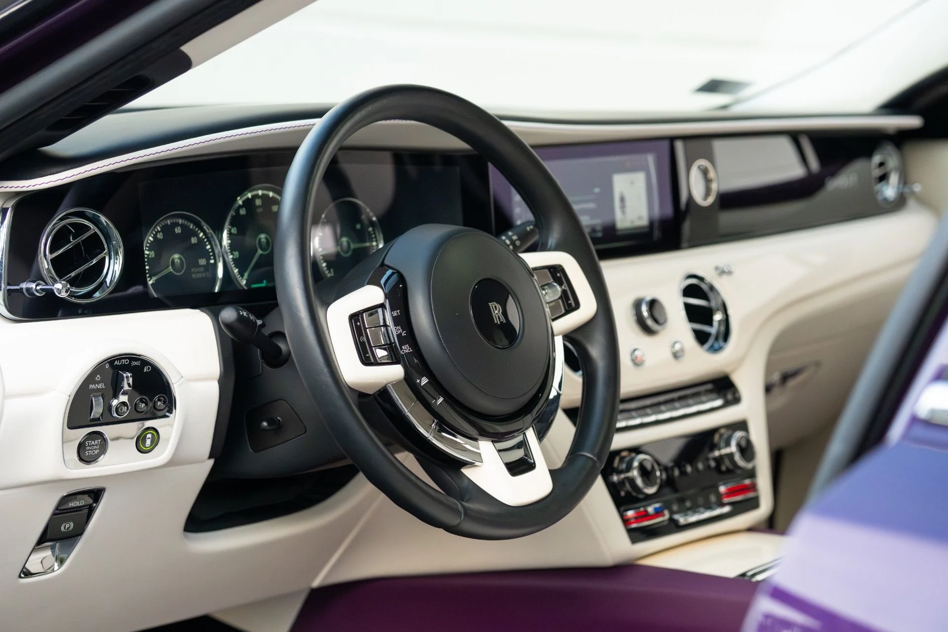 mph004_250398588_Used_2021_Rolls_Royce_Ghost_1762913749_345f7c8c2c