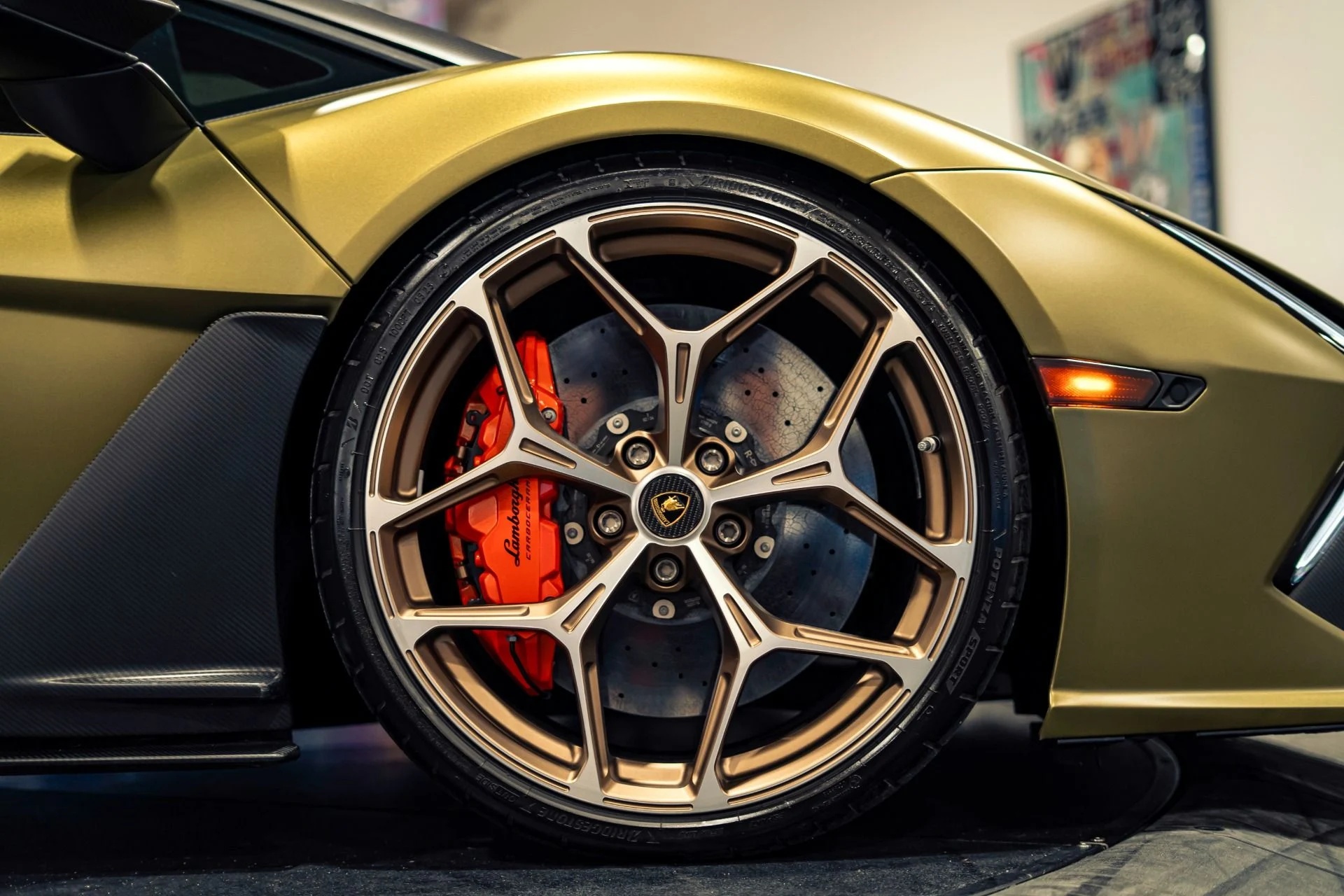 mph004_2505829311_Used_2025_Lamborghini_Revuelto_836_MSRP_Full_Body_PPF_Carbon_Roof_1780087440_c9dc3b4a54