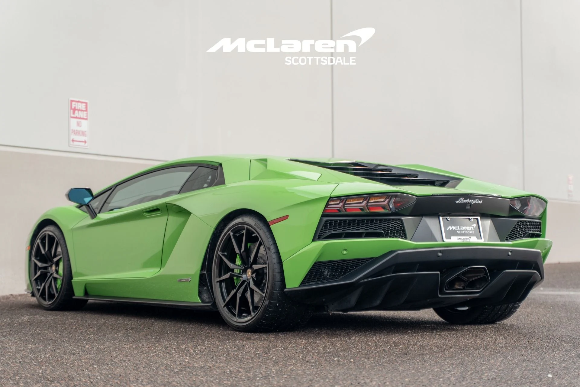 mph004_2506813260_Used_2018_LAMBORGHINI_AVENTADOR_LP_740_4_S_1764040223_31f381e097