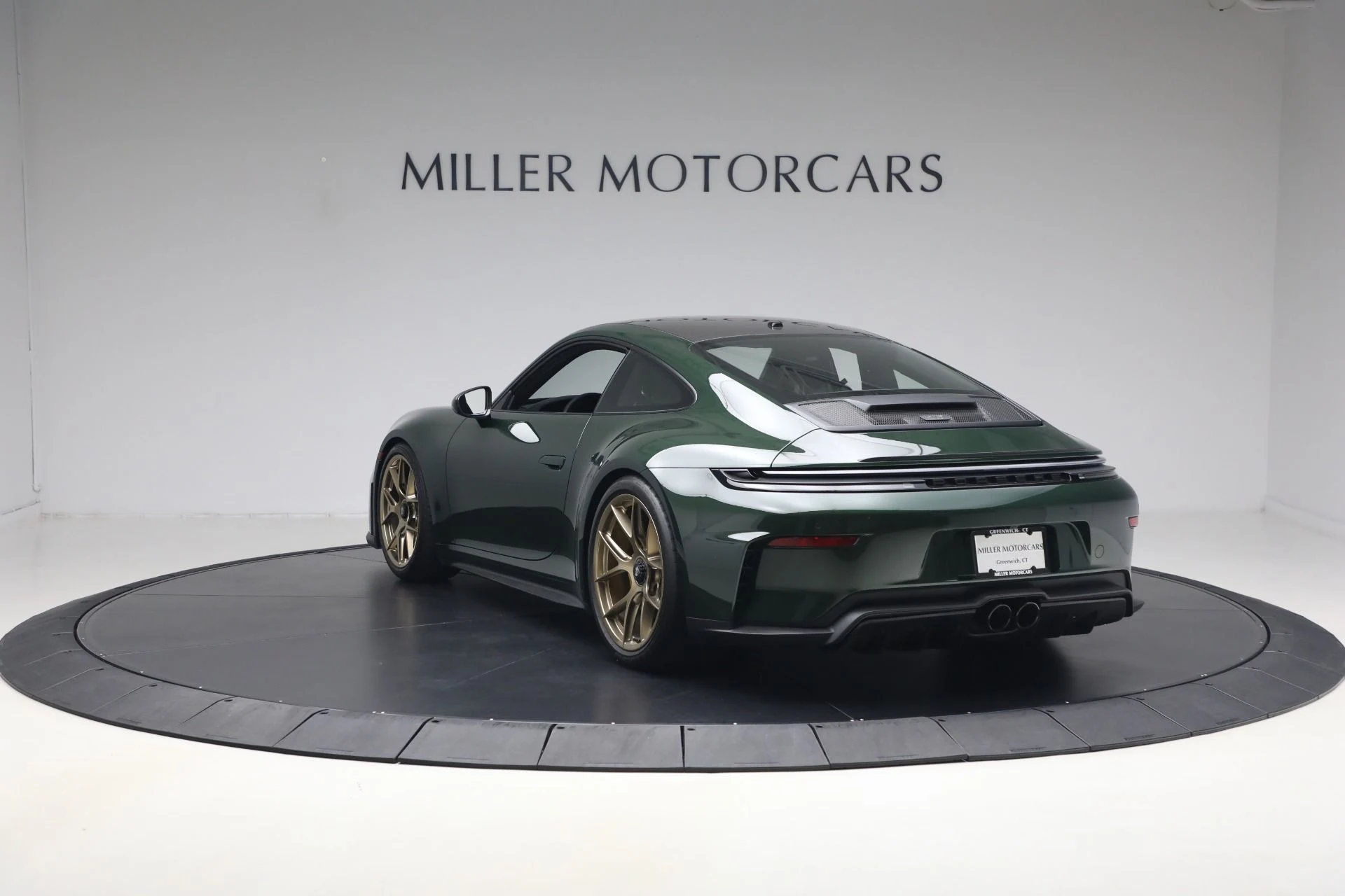 mph004_2517772109_Used_2026_Porsche_911_GT_3_Touring_1782409830_b6e40387c6