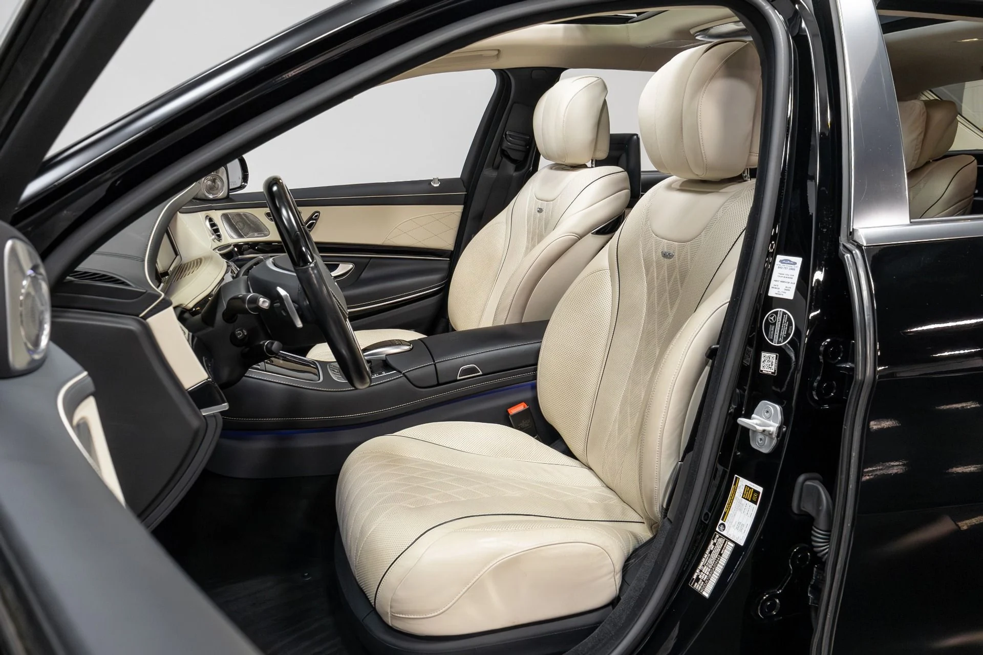 mph004_2525107008_Used_2016_Mercedes_Benz_S_Class_Maybach_S_600_1763585896_6773e7447f