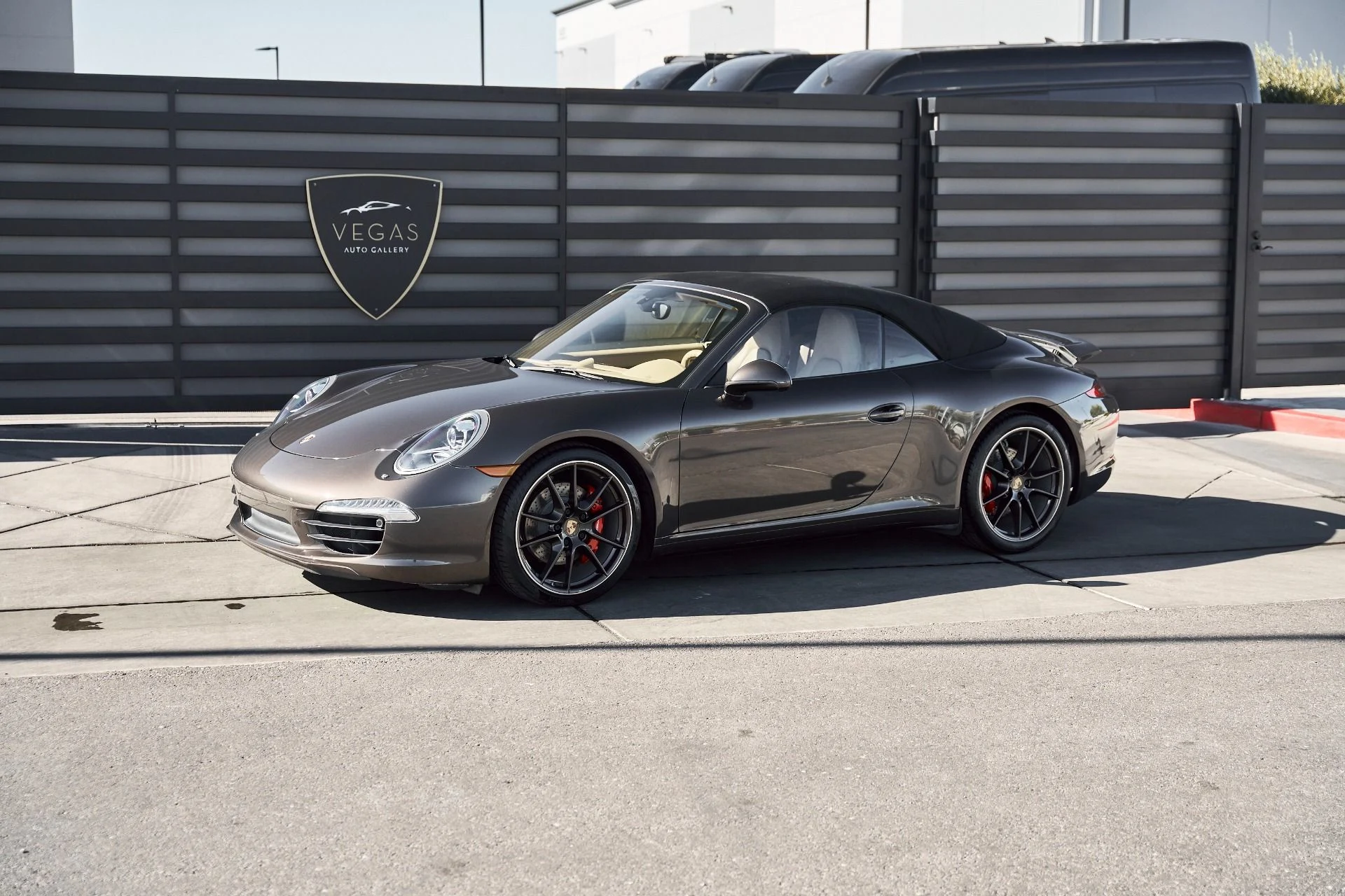 mph004_2528247643_Used_2015_Porsche_911_Carrera_S_1768869316_5f4cc2e460