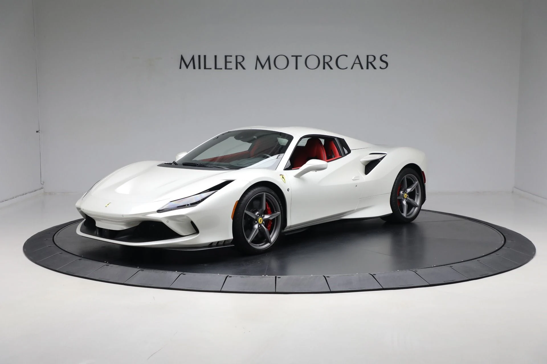 mph004_2540533879_Used_2023_Ferrari_F8_Spider_1729612725_b93c5a60fc