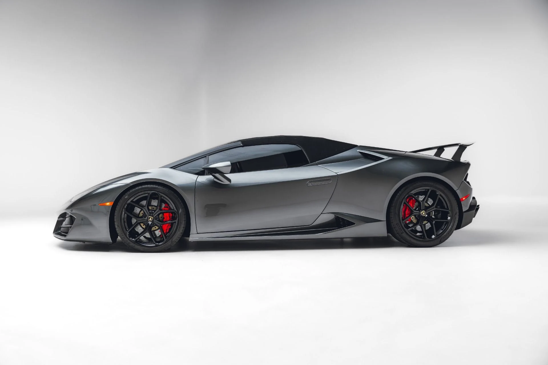 mph004_2545789381_Used_2017_Lamborghini_Huracan_LP_580_2_Spyder_1781555603_9f0cde6d39