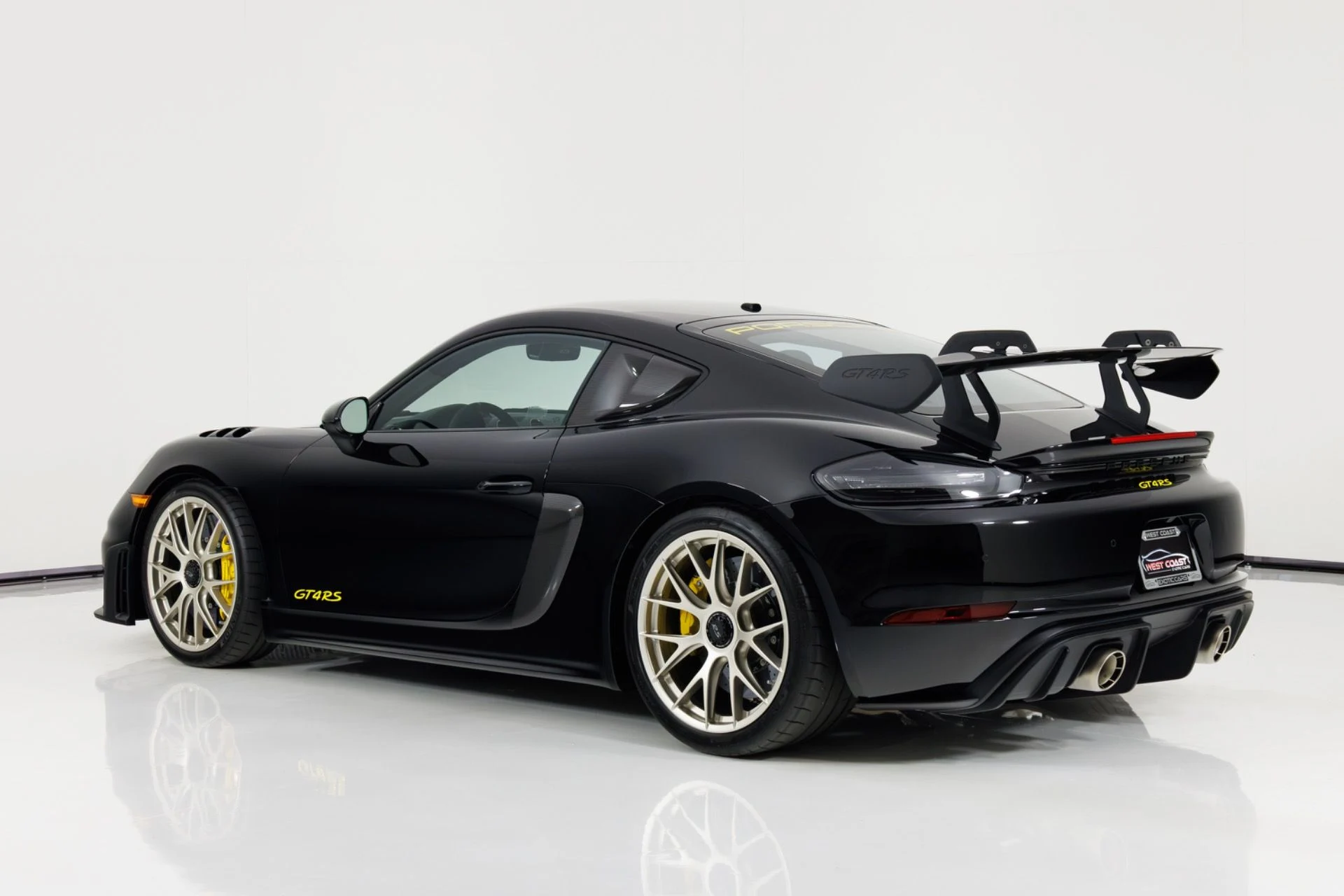 mph004_2553573491_Used_2025_Porsche_718_Cayman_GT_4_RS_1774365210_b2888eed79