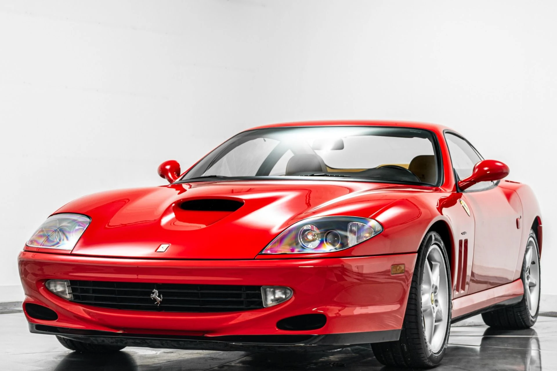 mph004_2554558208_Used_2001_Ferrari_550_Maranello_1777496716_7654a50e63