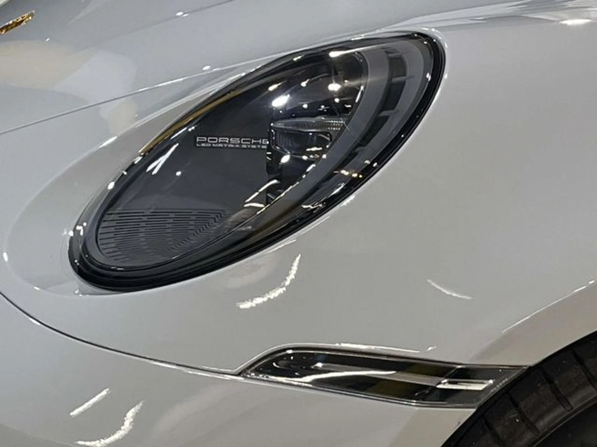 mph004_256386777_e9dd32c8330b8850b93b8b7e99898bc8x_a4c57ccd19