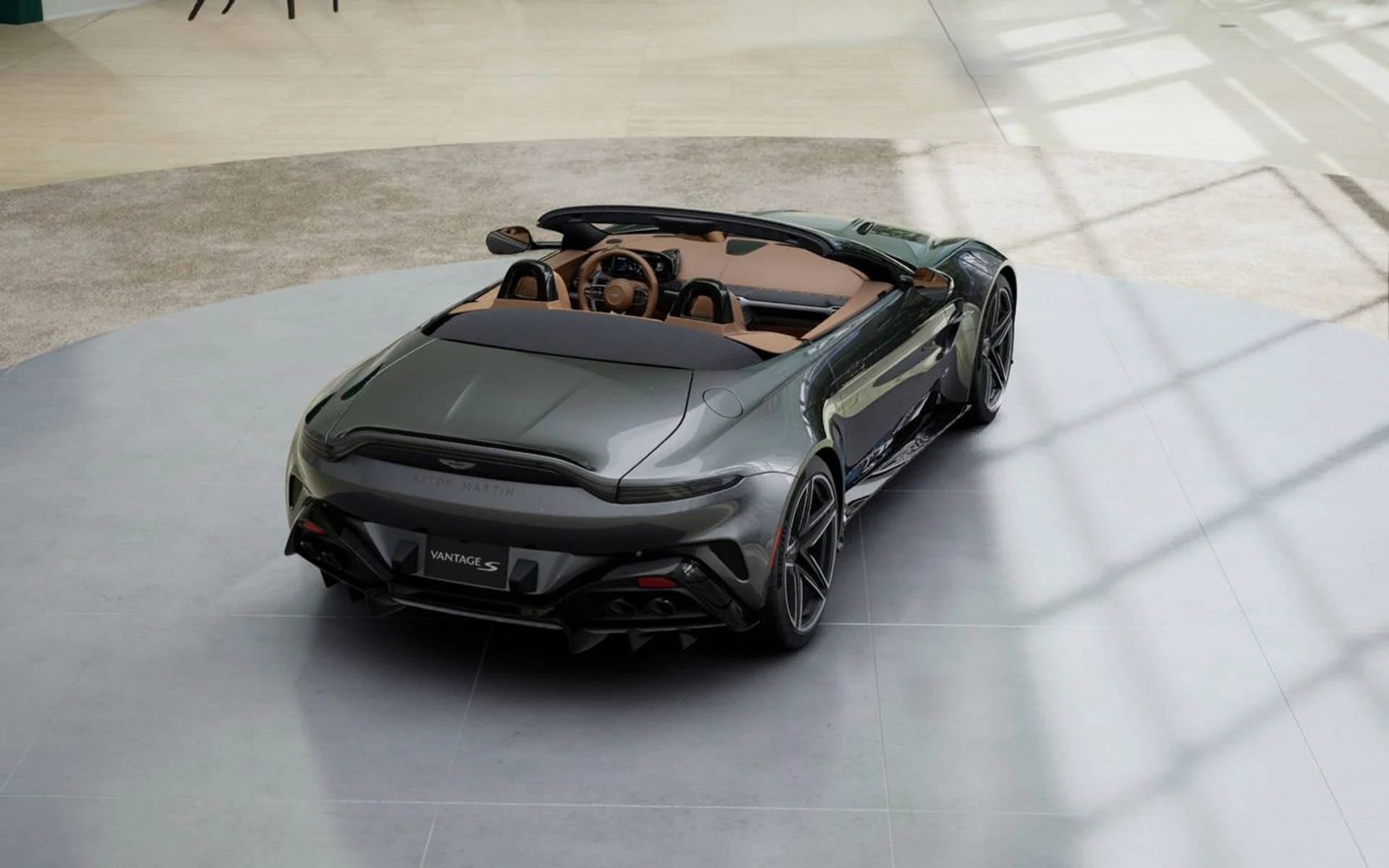 mph004_2566568319_New_2027_Aston_Martin_Vantage_S_Roadster_ea68befec7