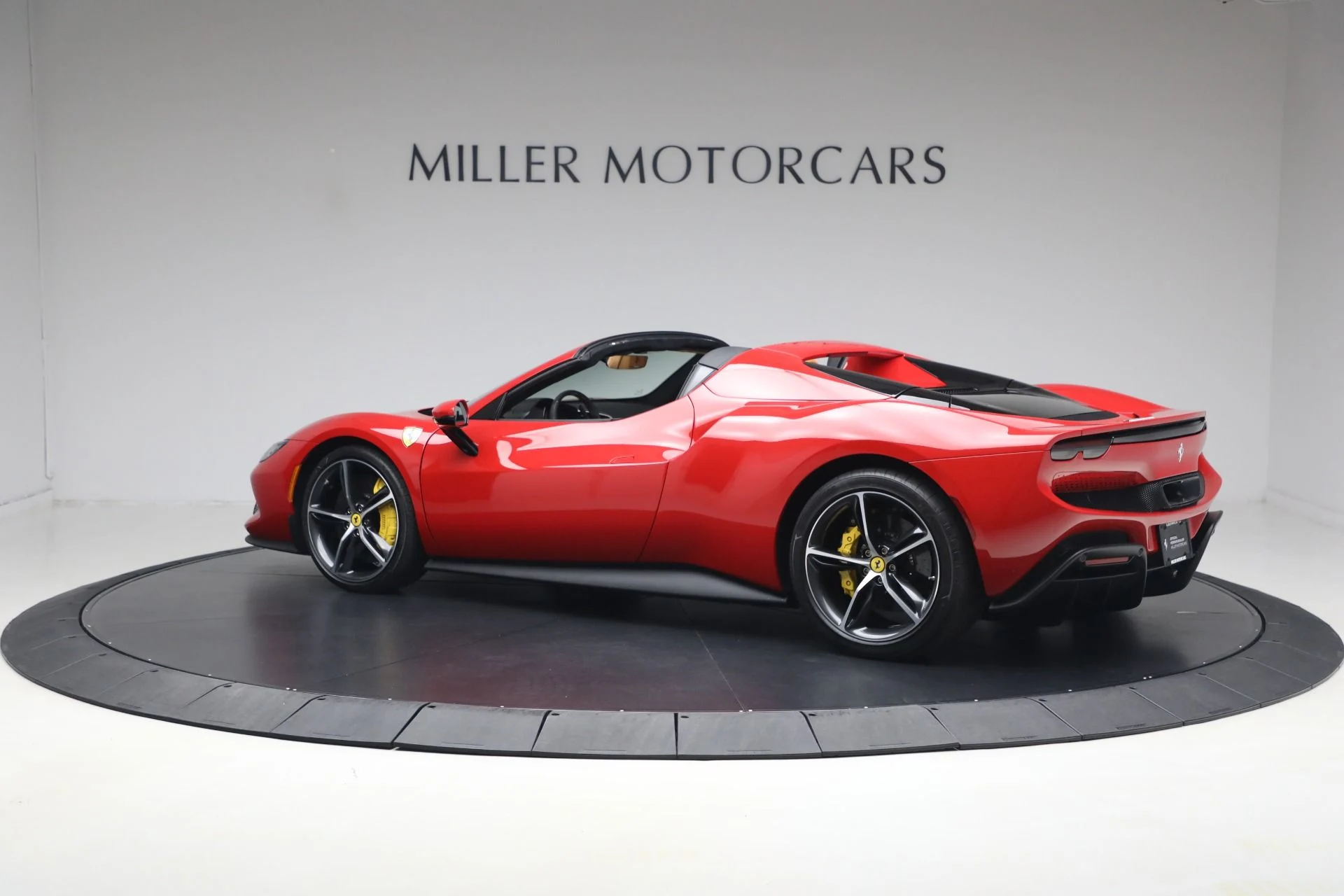 mph004_2570668879_Used_2025_Ferrari_296_GTS_1780609887_62e0f56eaa