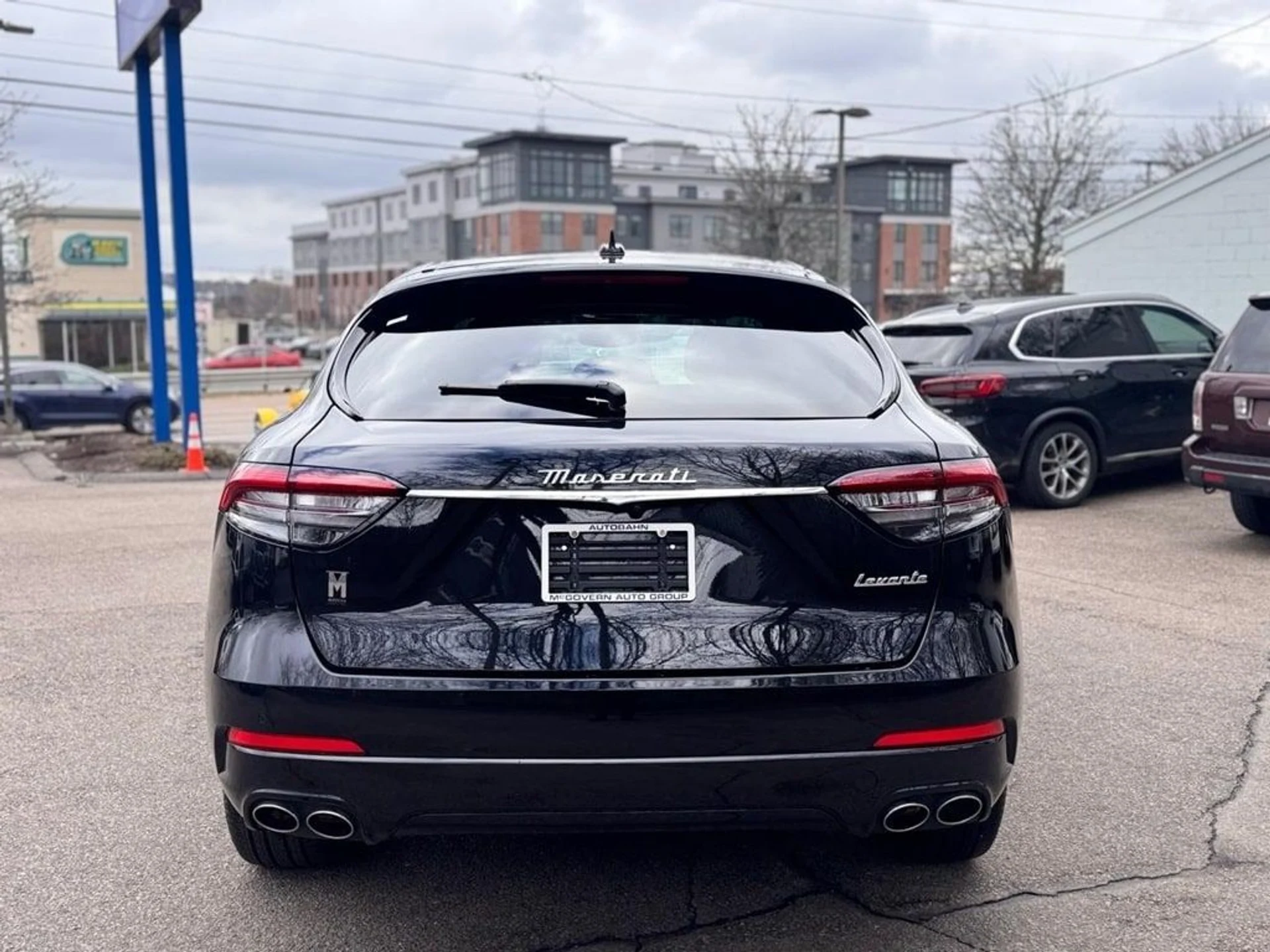 mph004_2570698961_b5cd868ea04fb2f08f624c4e72f3f925x_3c76ff7283