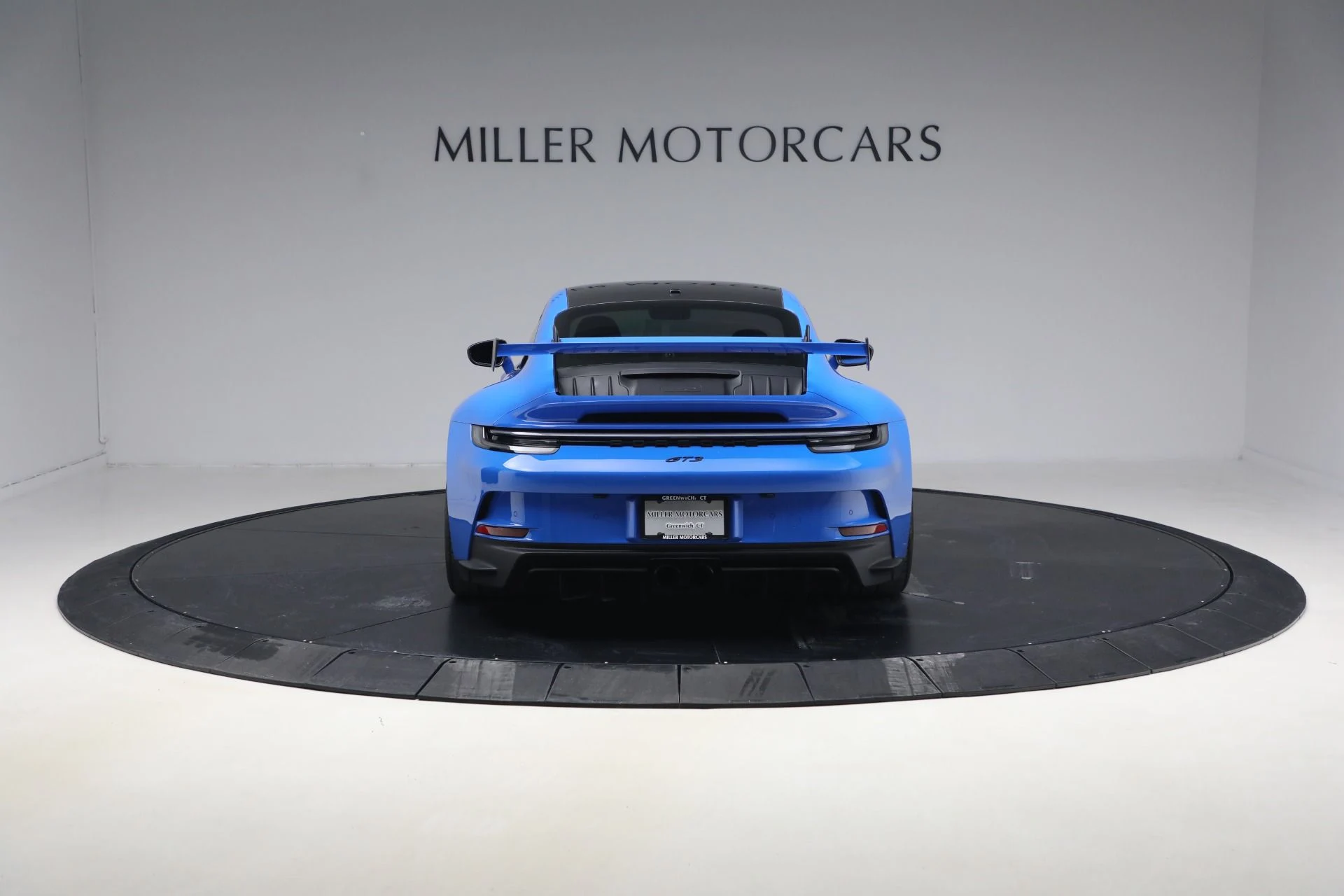 mph004_2571532775_Used_2023_Porsche_911_GT_3_1770130904_f1105a9c02