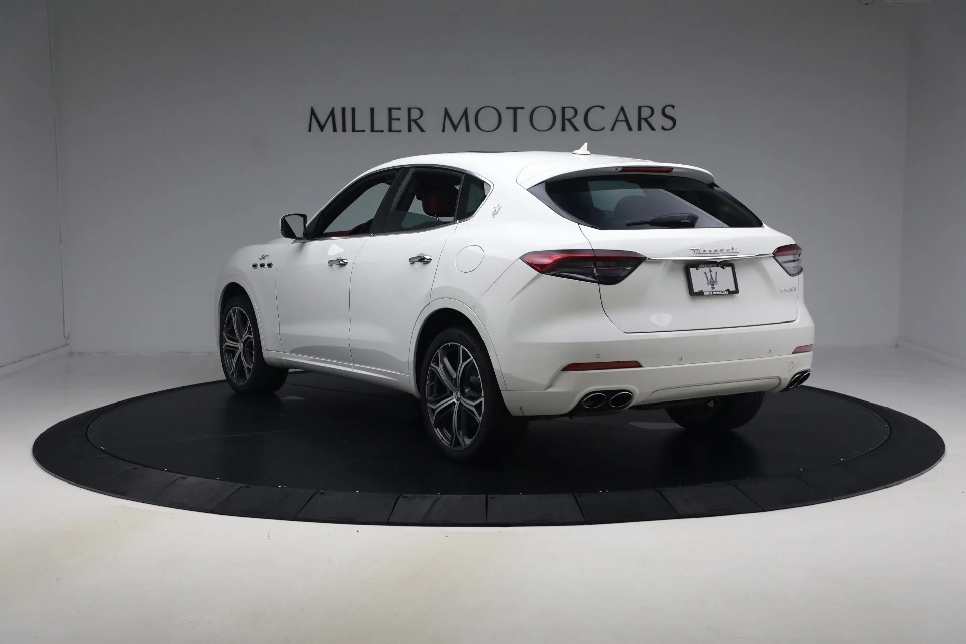 mph004_2572650091_Used_2023_Maserati_Levante_GT_1788557801_ce2b8758e8