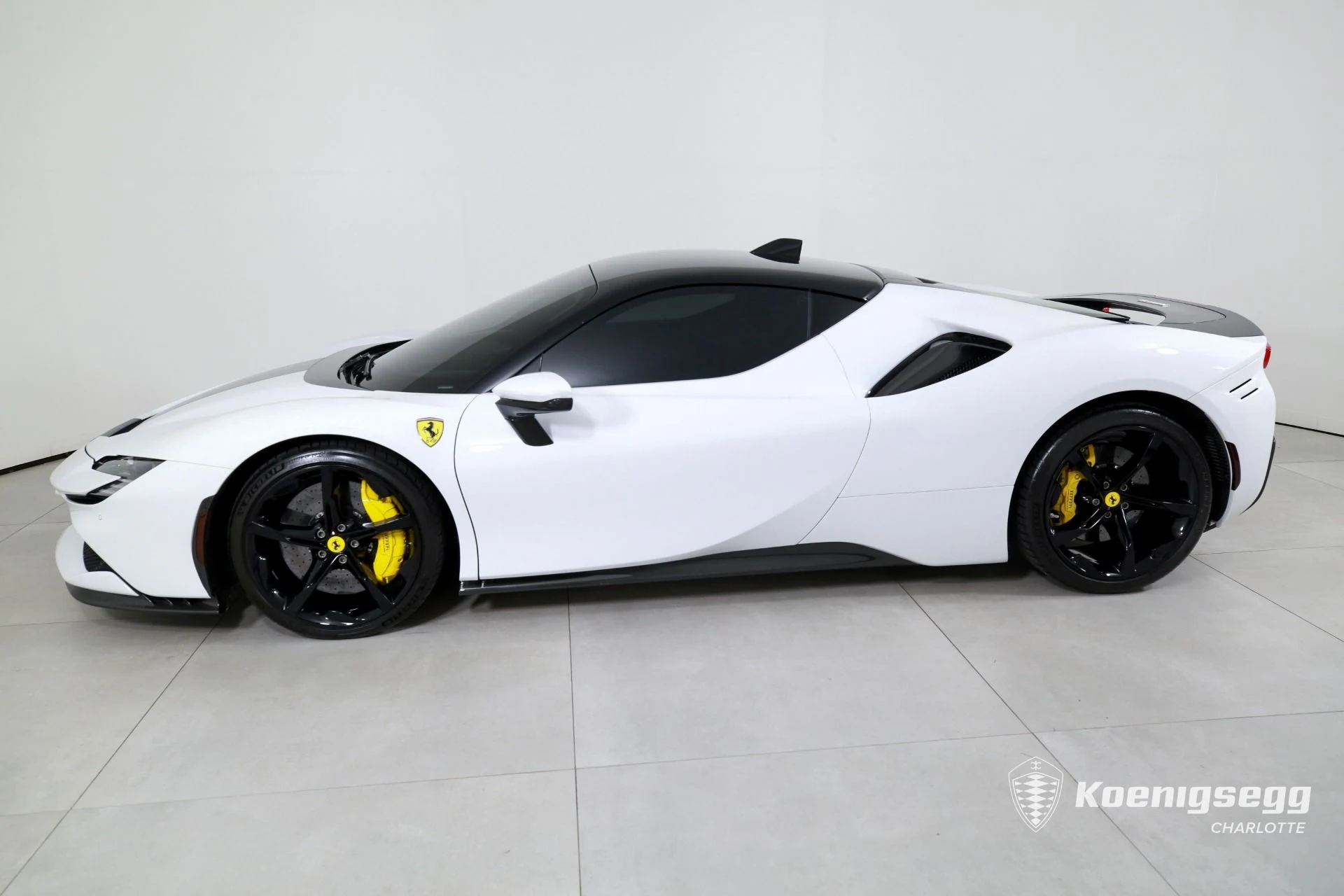 mph004_2581152888_Used_2022_Ferrari_SF_90_Stradale_1782838429_ec3e944fdb