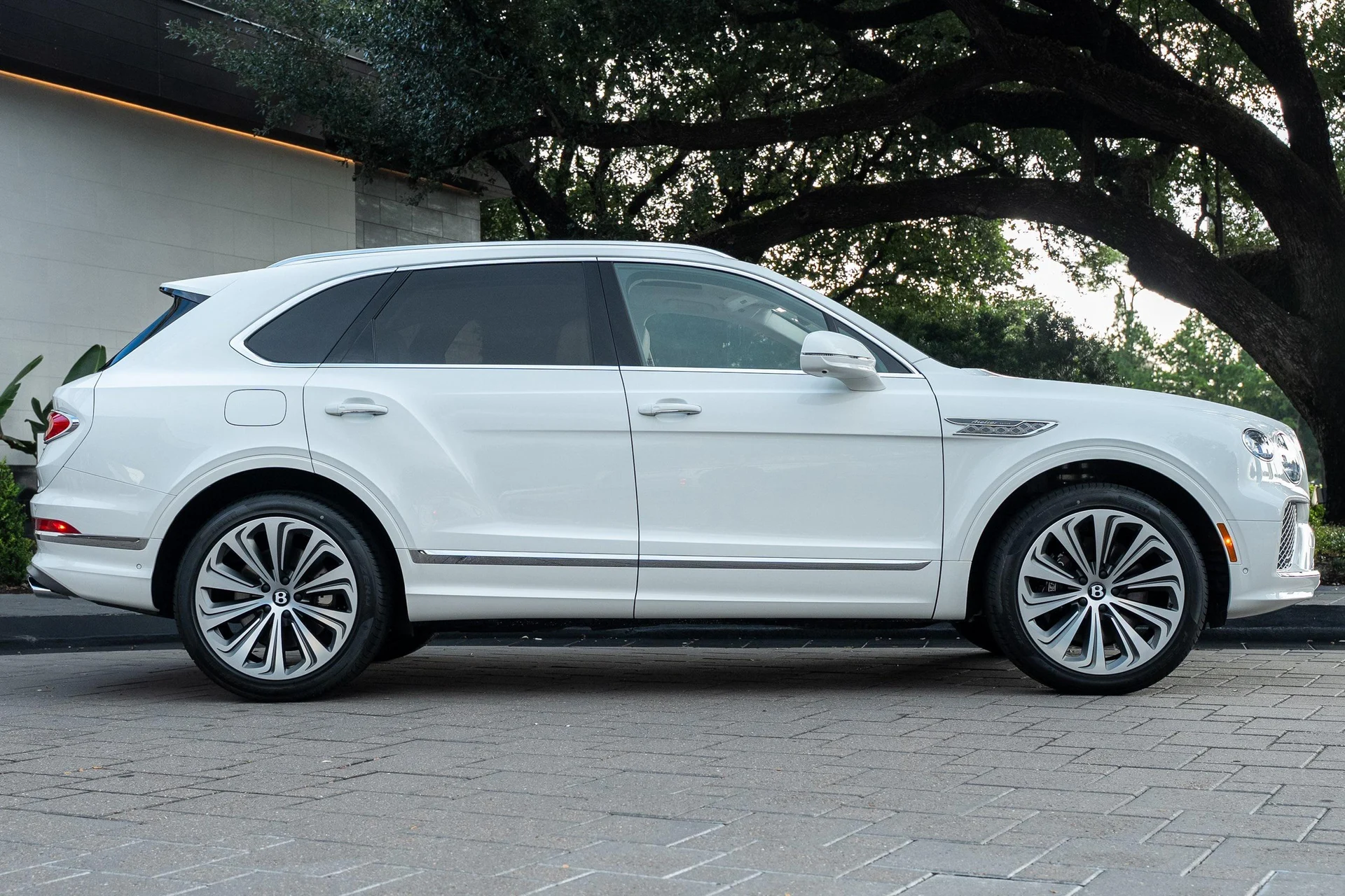 mph004_2589095607_442093803_689aca2cb01227cfeeaaee90_83a2f25b25