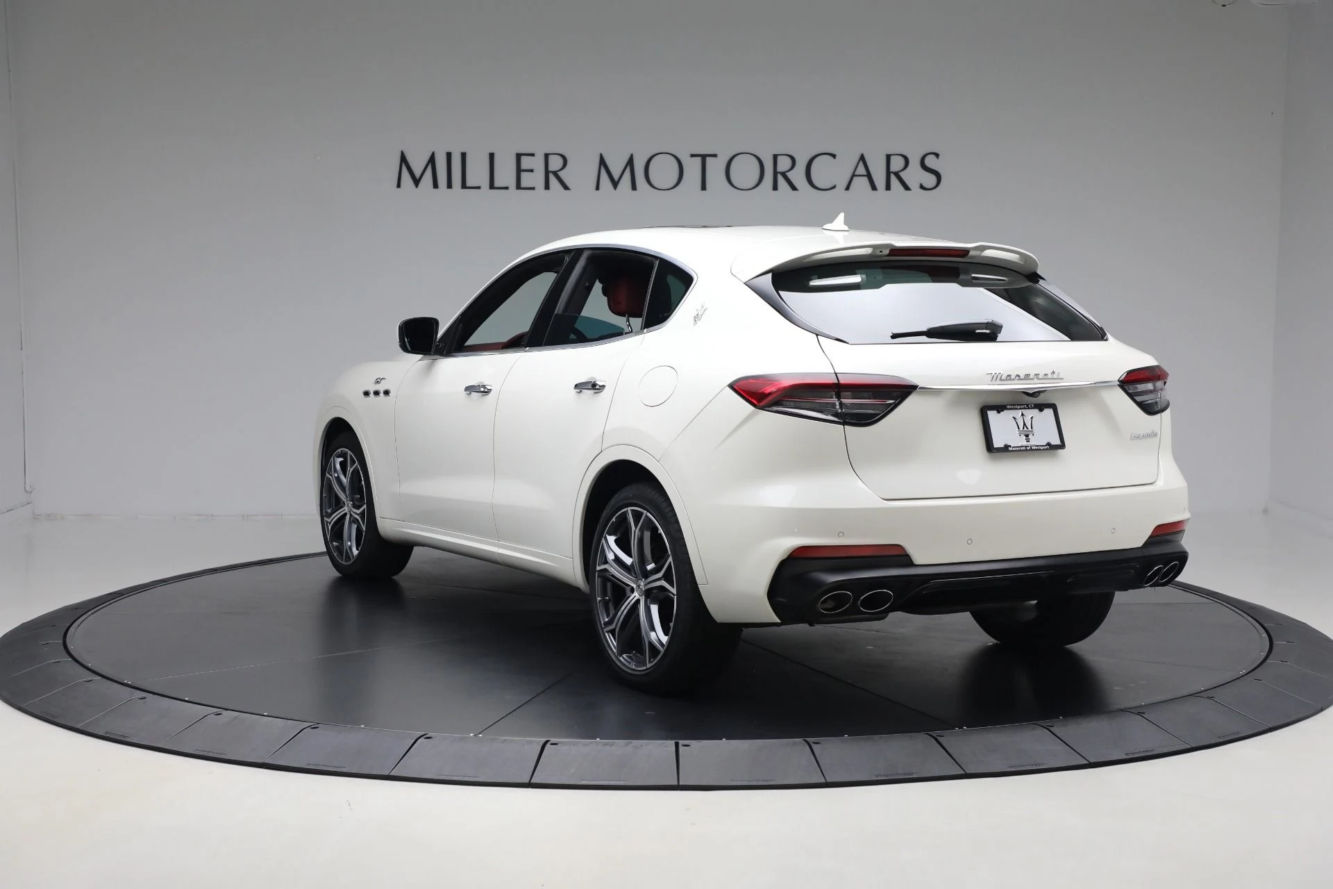mph004_2592515078_Used_2022_Maserati_Levante_GT_c3c3f9dd91