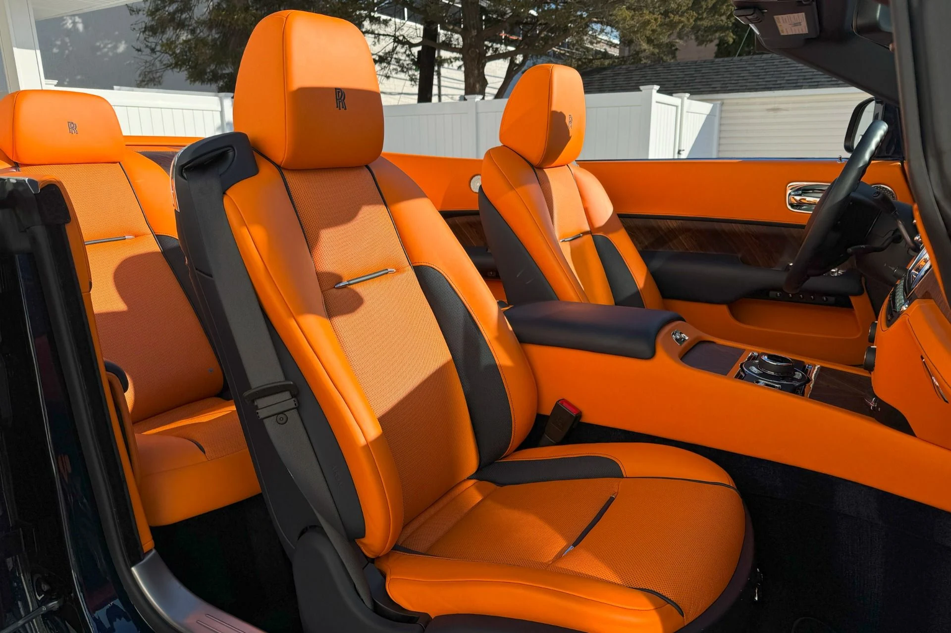 mph004_2593979523_Used_2019_Rolls_Royce_Dawn_1739202162_b629756c93