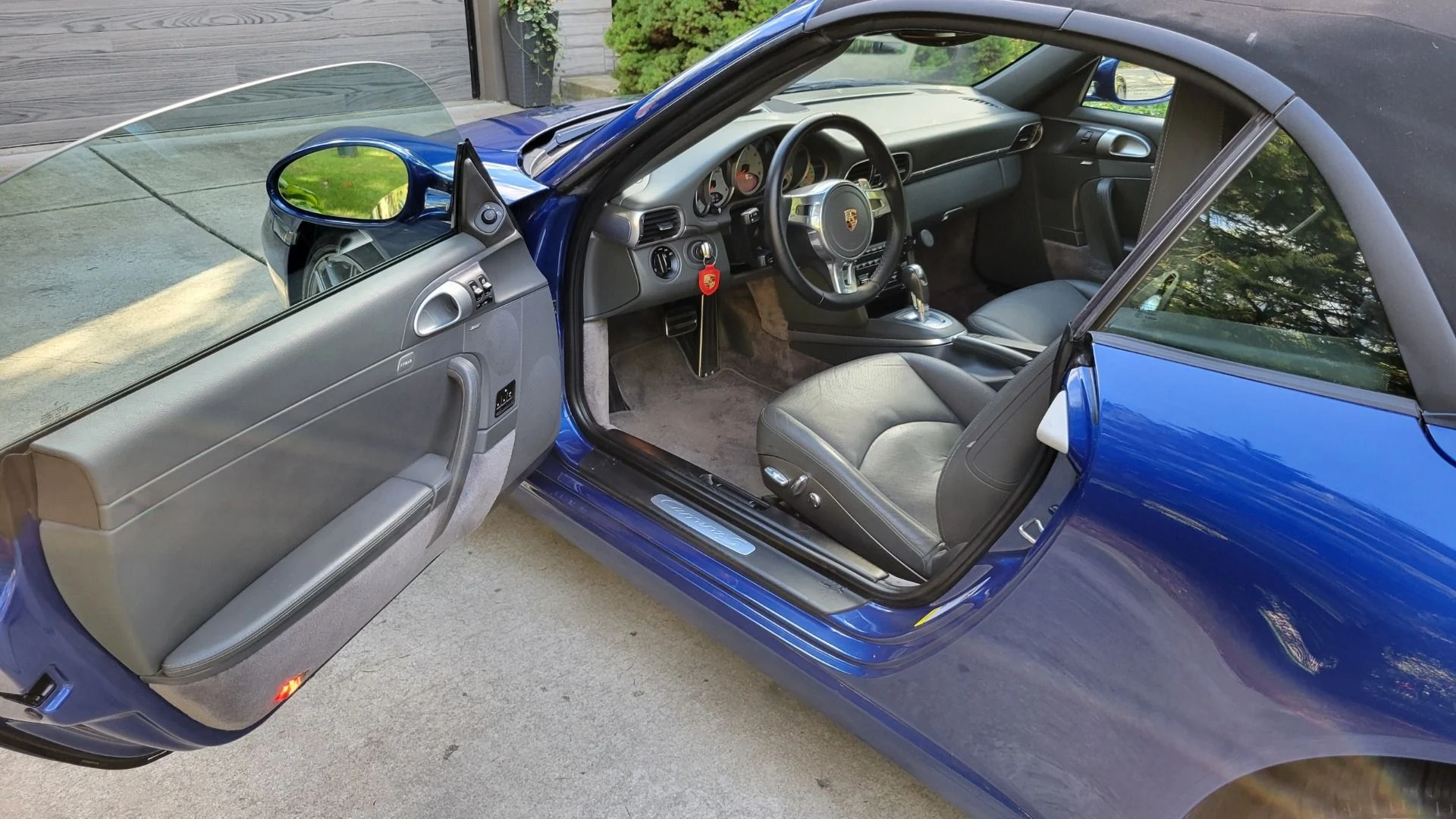 mph004_2594416596_13279_p5_l_02e070180f