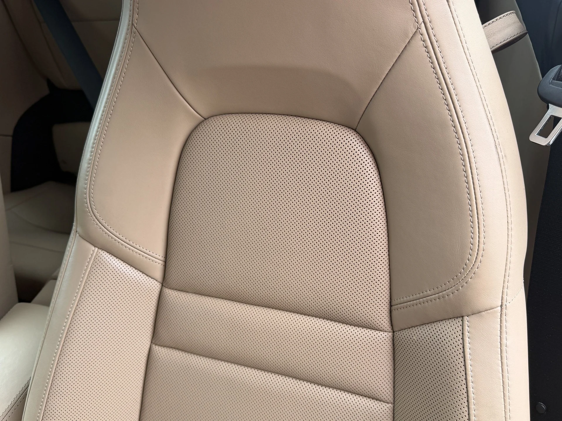 mph004_2594845490_0b01e2e41cf01bc03ffe65b97f73bd3cx_8d0047a037