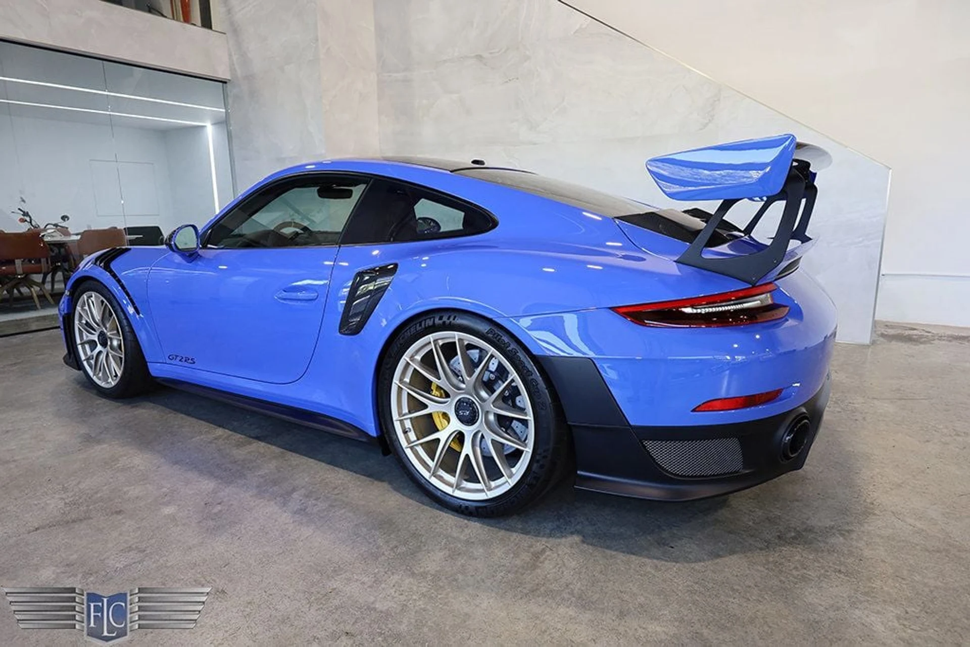 mph004_2605381671_used_2018_porsche_911_gt2rsweissach_9689_22919287_5_1024_70e24c87ad