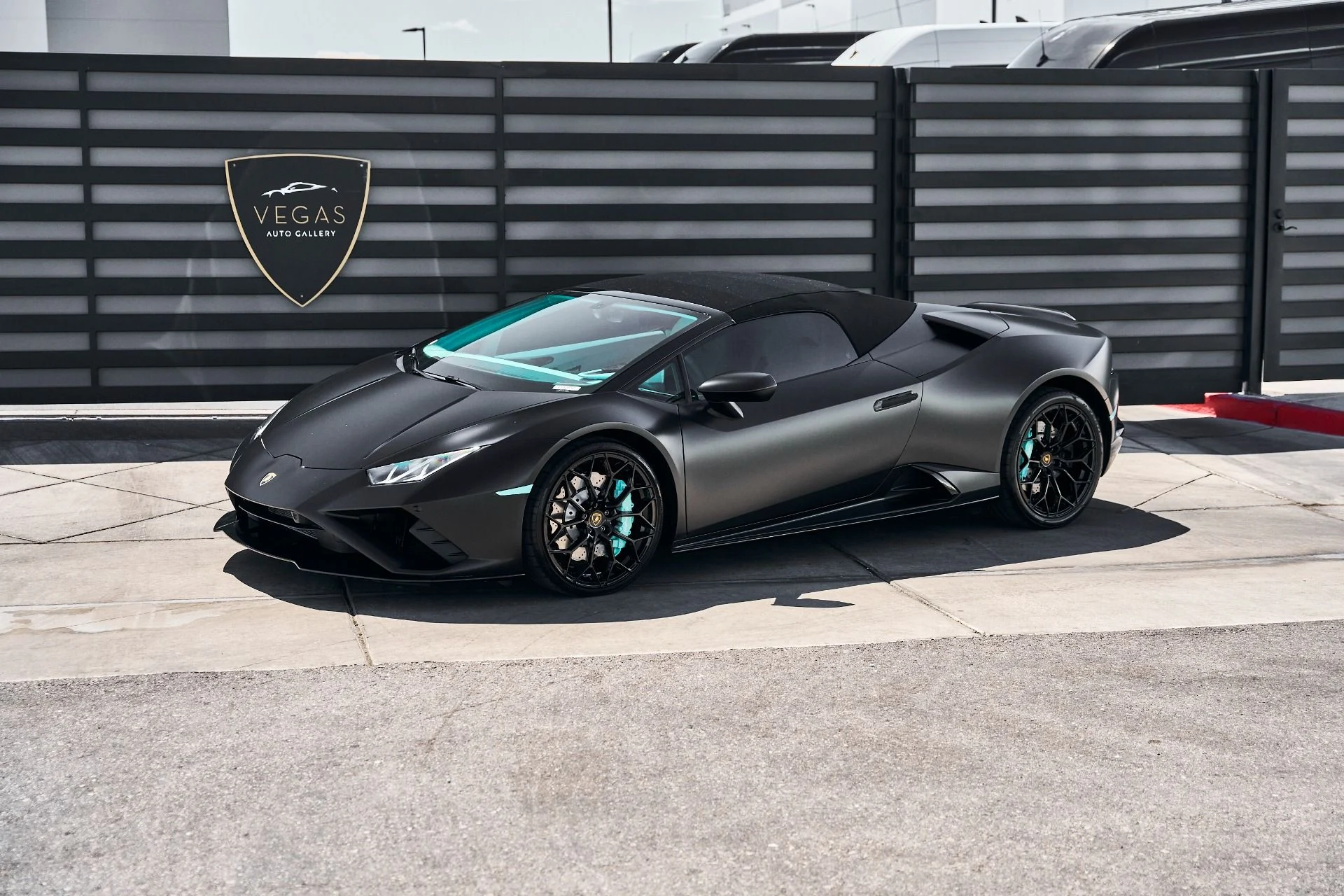 mph004_2606169334_Used_2022_Lamborghini_Huracan_EVO_Base_1779498723_8c922c3d6f