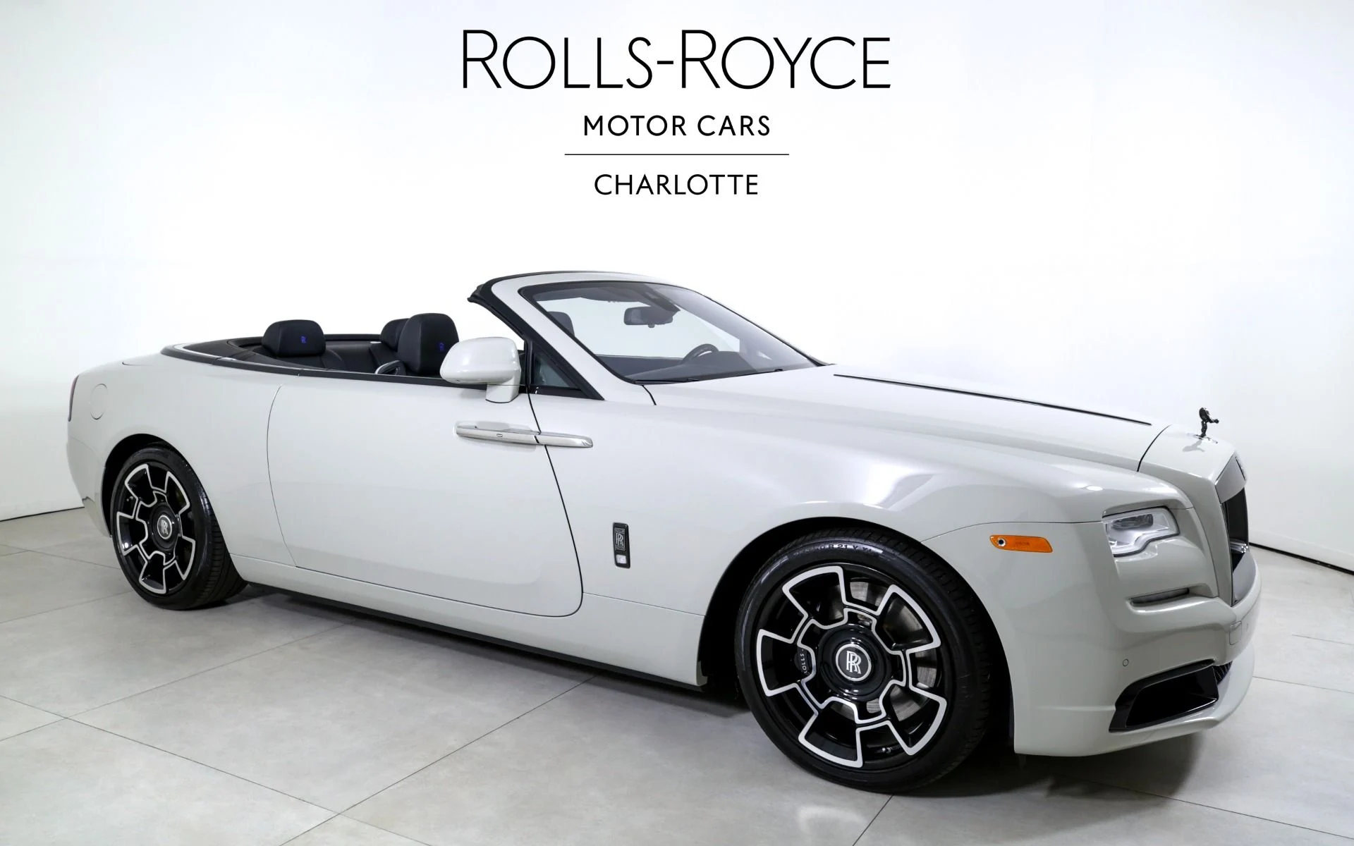 mph004_2606832284_Used_2021_Rolls_Royce_Black_Badge_Dawn_1752164022_fcfe850701