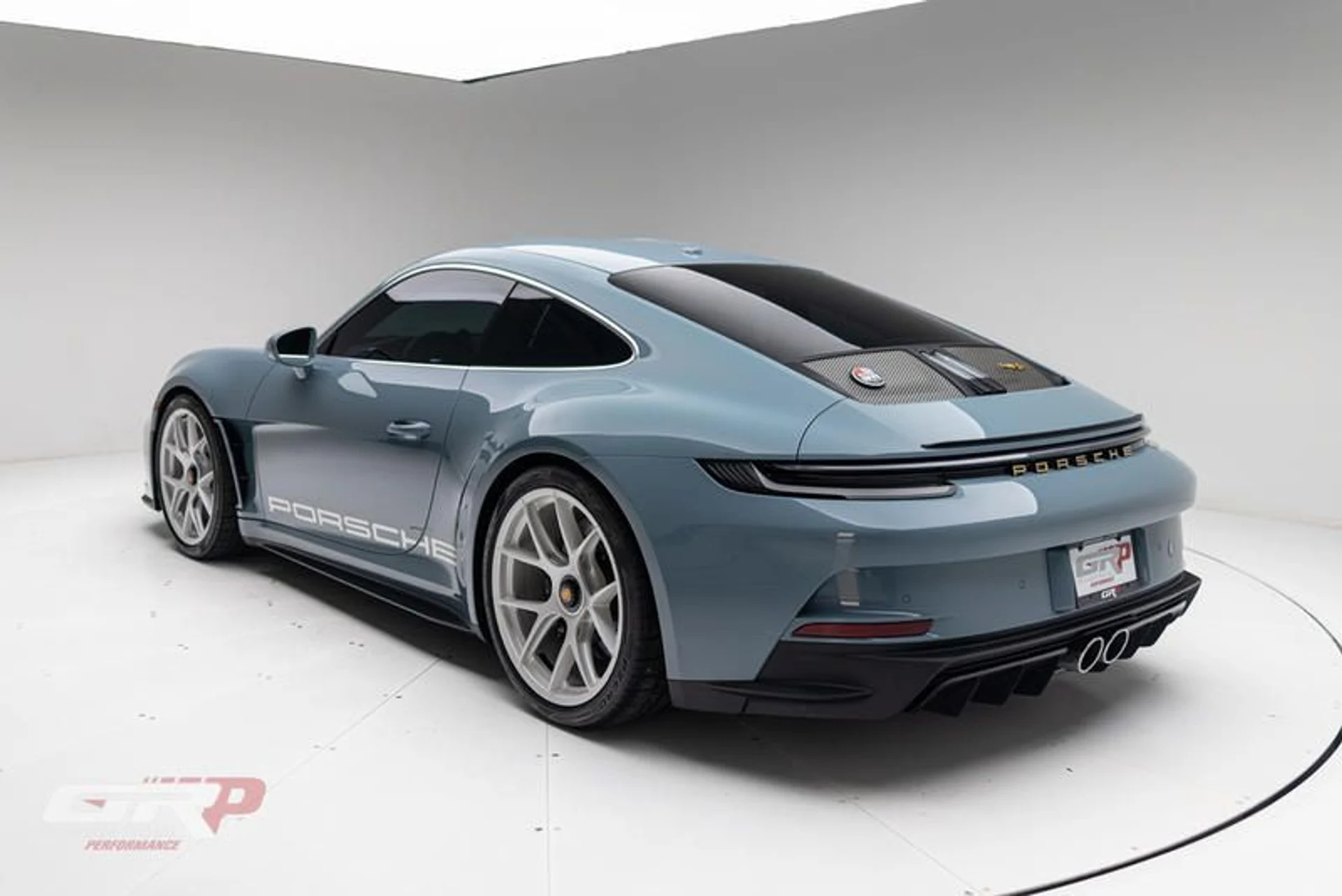 mph004_2608650612_B8668890_706_E_4_AF_5_BEB_5_C2_F830_B2_CAB_3_27d84da128