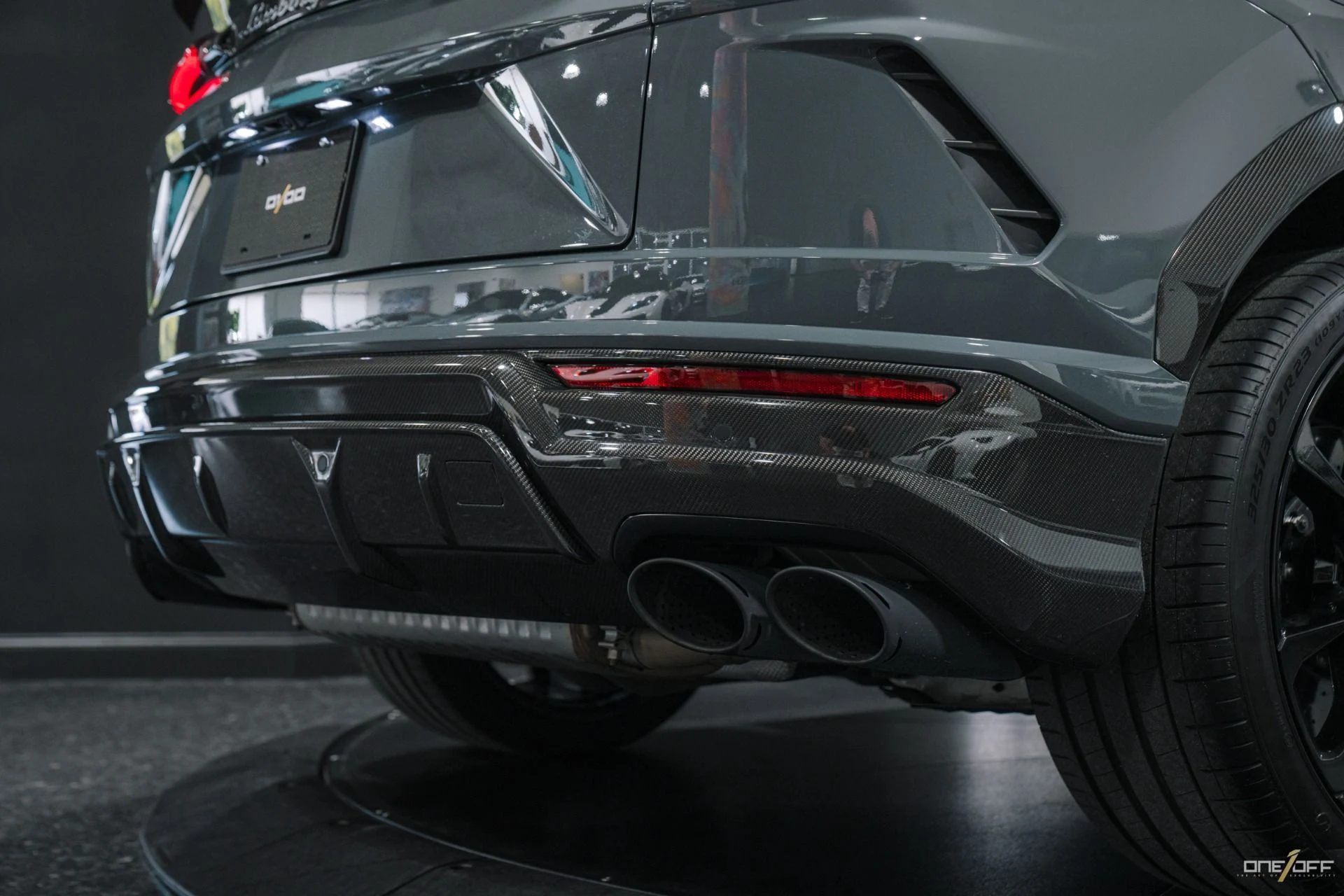 mph004_2627171126_Used_2022_Lamborghini_Urus_306_K_MSRP_ALL_Carbon_Grigio_Telesto_Paint_1752782584_27034e659b