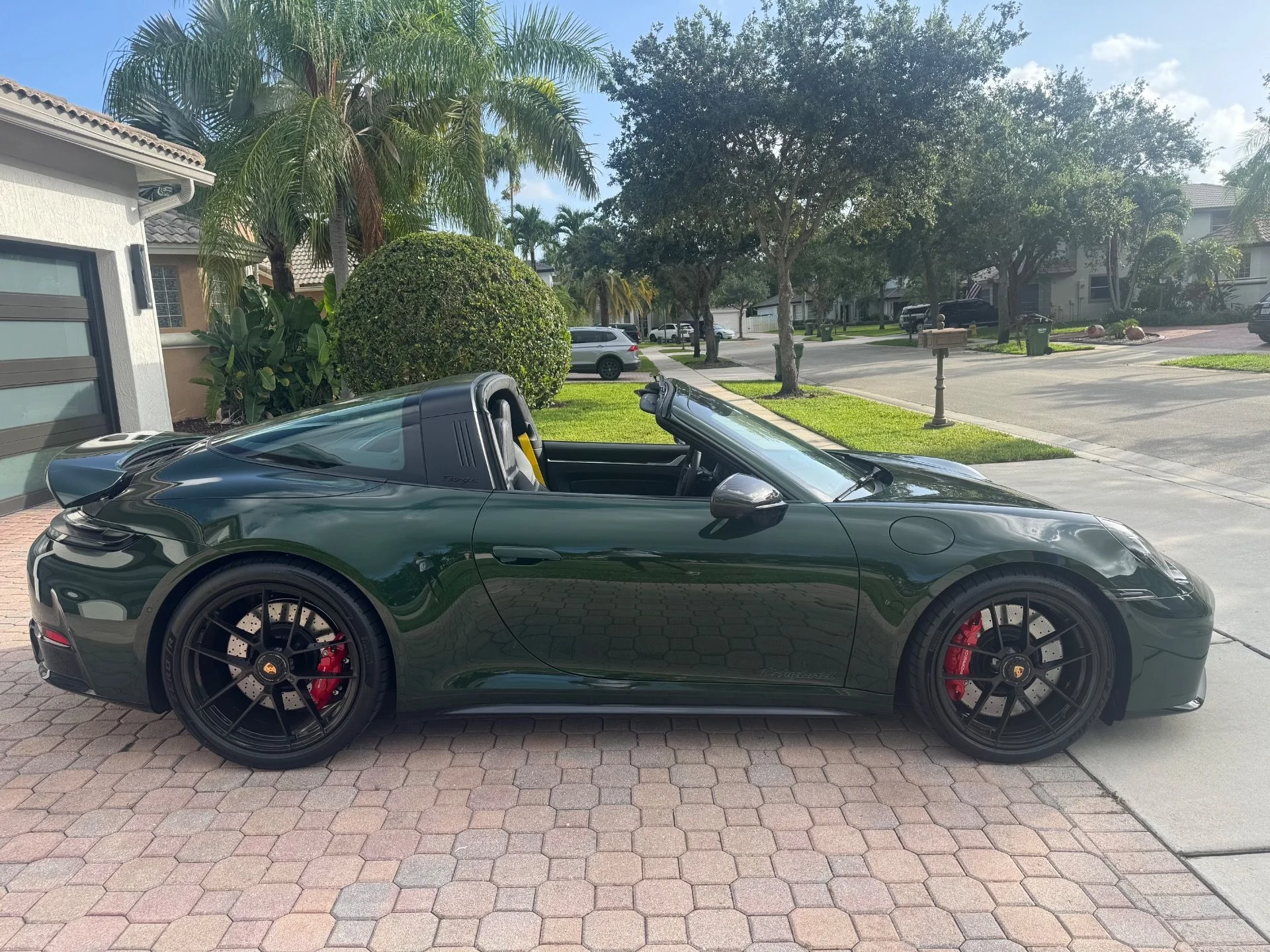 mph004_2634313390_Used_2026_Porsche_911_Targa_4_GTS_1790177658_8d4f3882ca