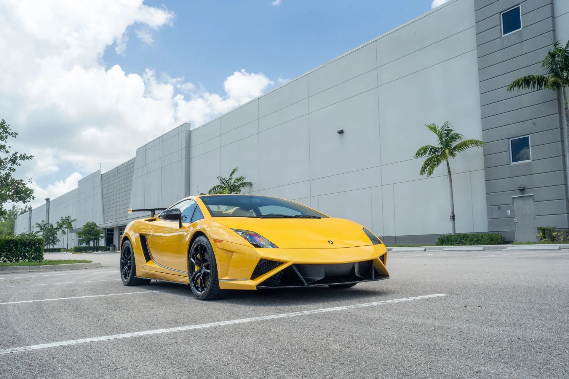 mph004_2639028169_Used_2014_Lamborghini_Gallardo_LP_570_4_Squadra_Corse_1755030125_707914ffd7