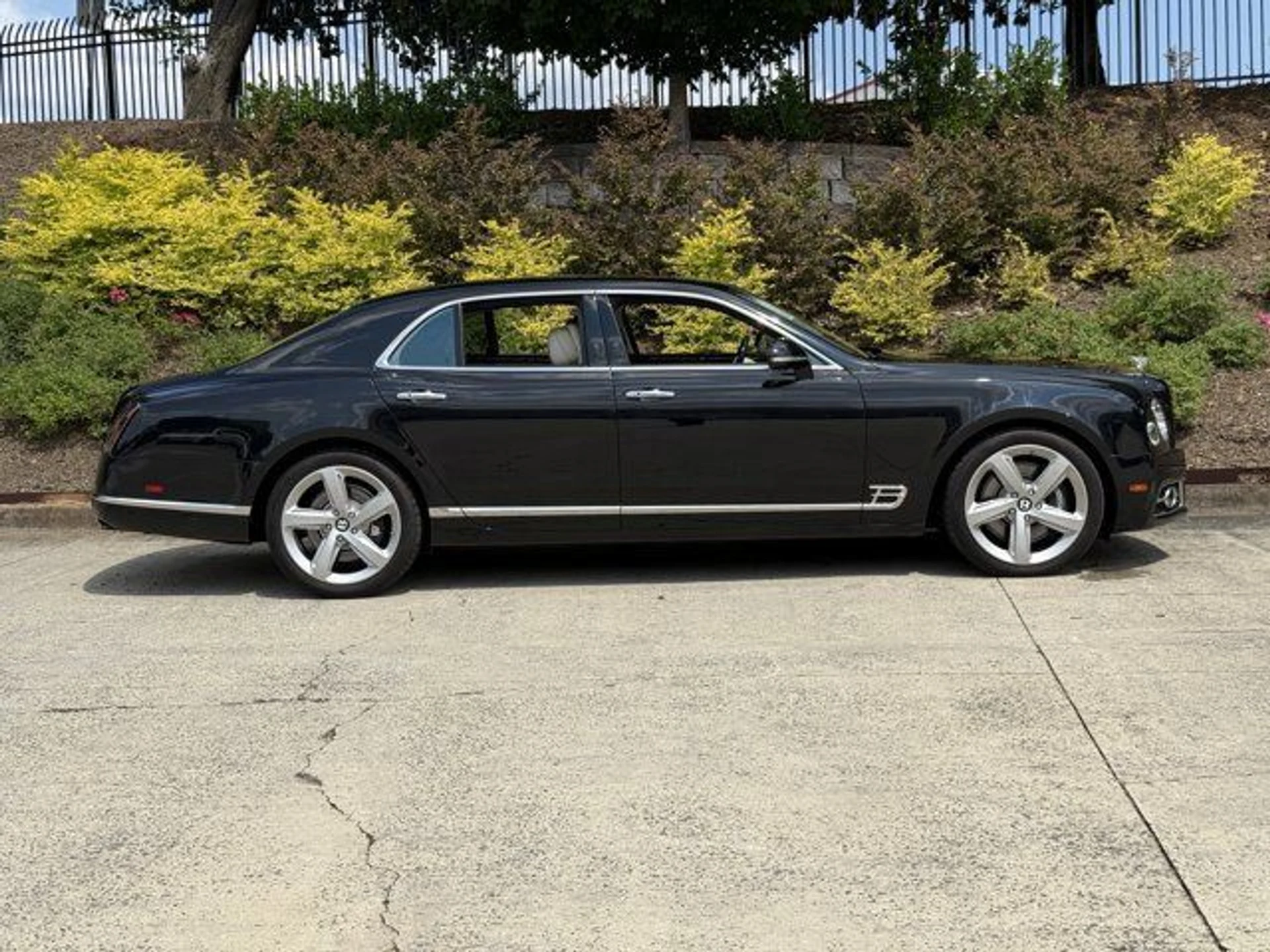 mph004_2641706853_3be76f2bd42d4cbb84fa98b2e04a1ad9_09b5177237