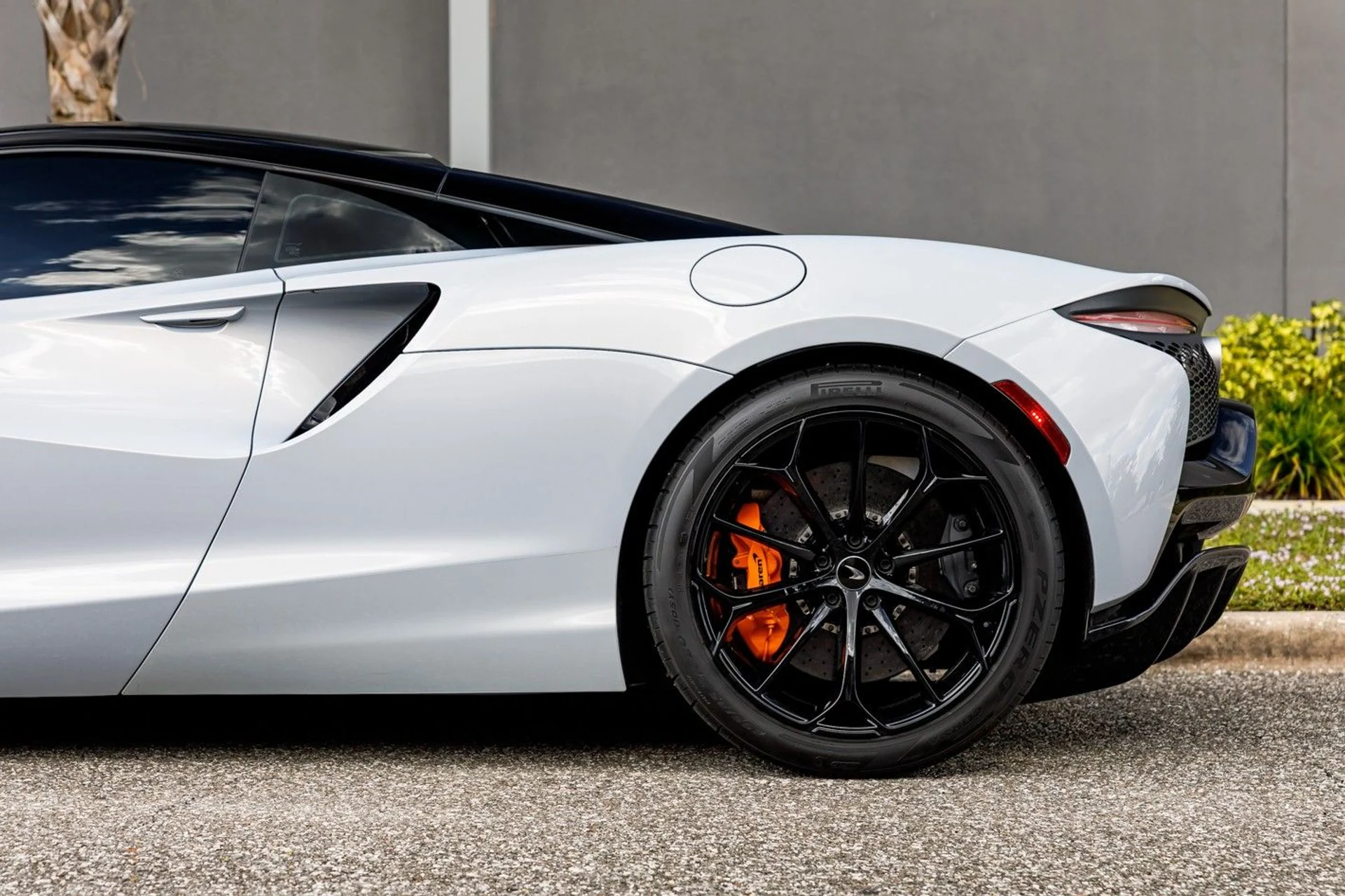 mph004_2642602895_614_p5_l_5f33dfe43a