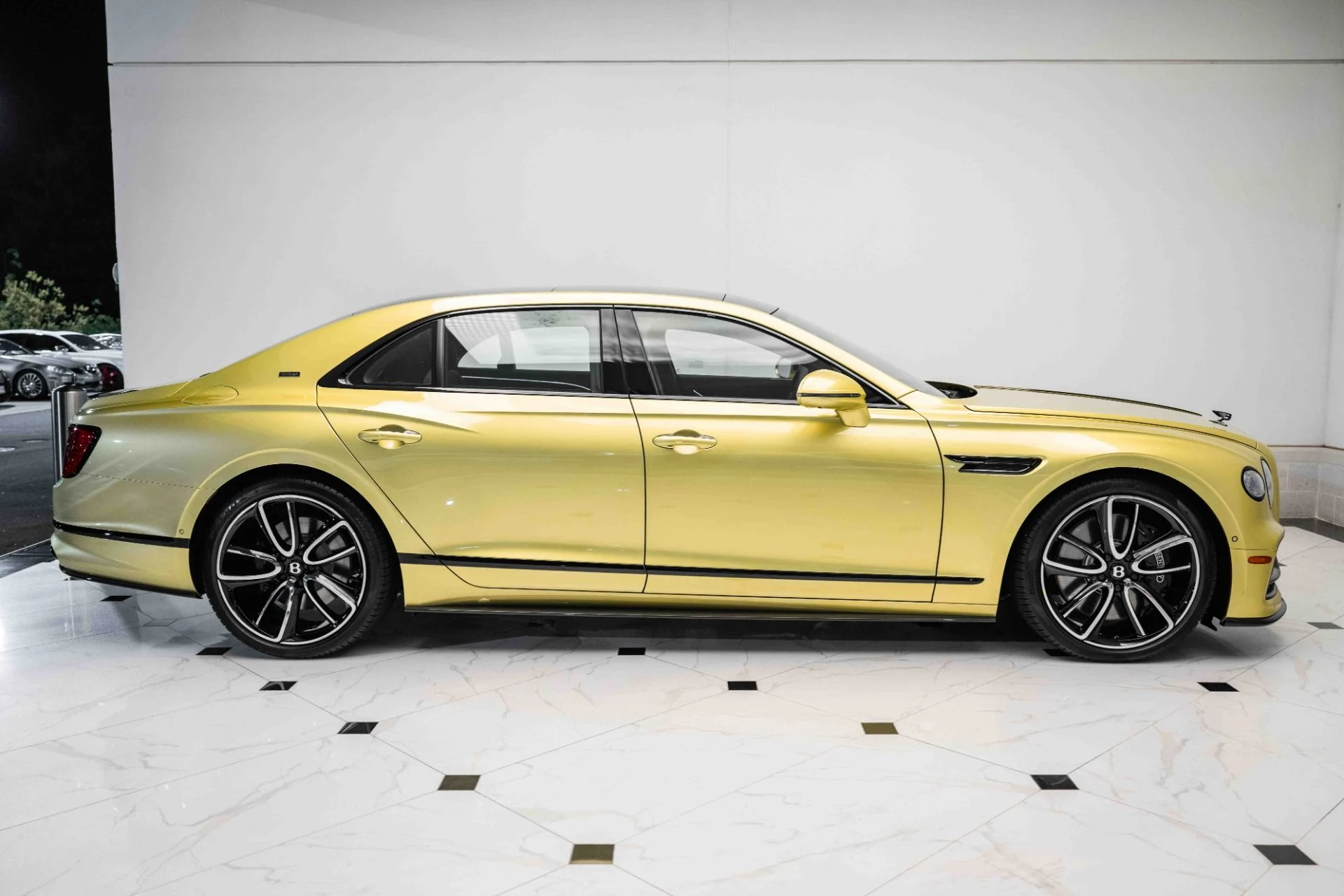 mph004_2647987065_Used_2024_Bentley_Flying_Spur_Edition_8_1721507935_ca88046585