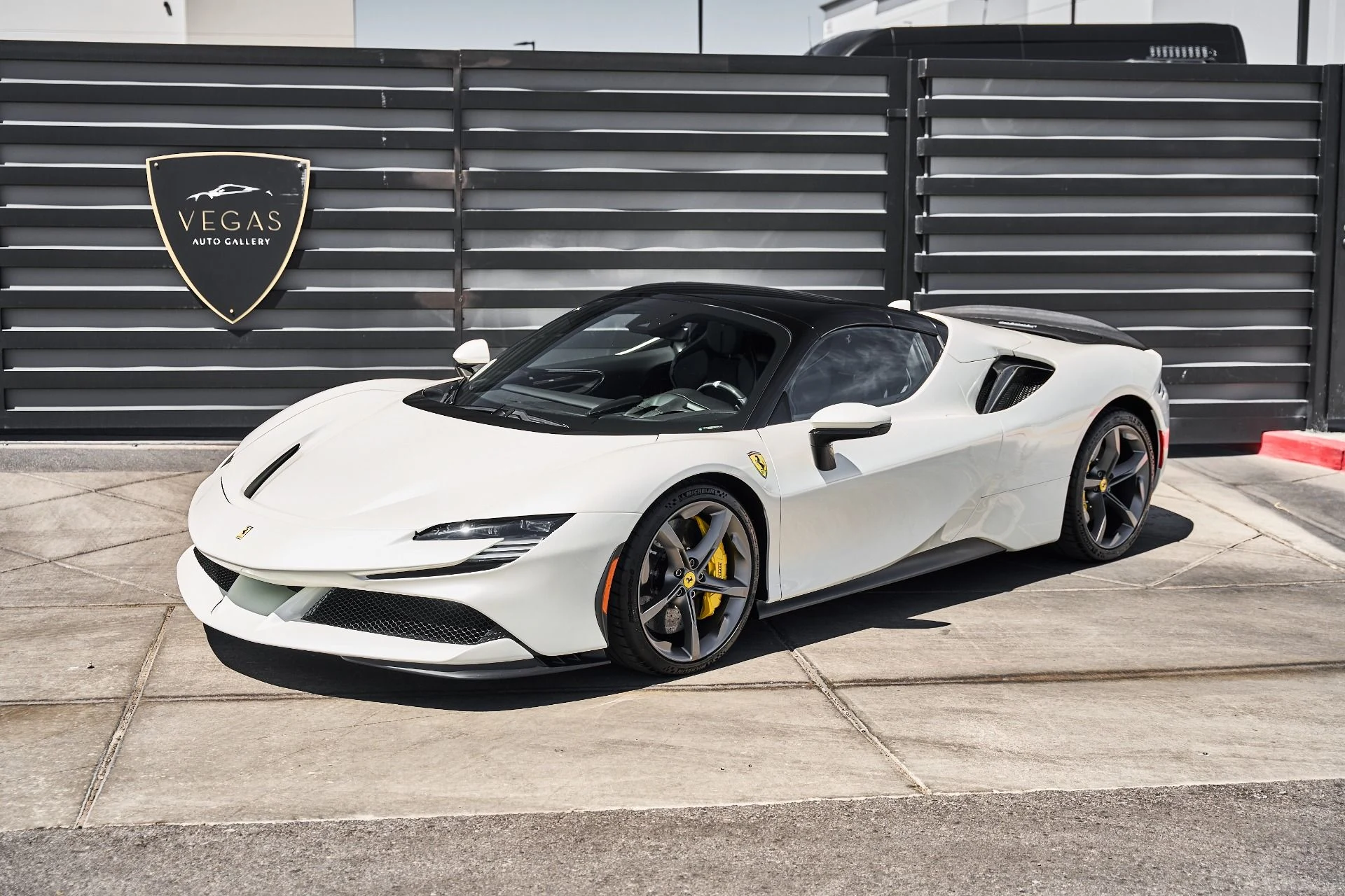 mph004_2653016956_Used_2022_Ferrari_SF_90_Spider_Base_1787100274_f1b9b45a8e