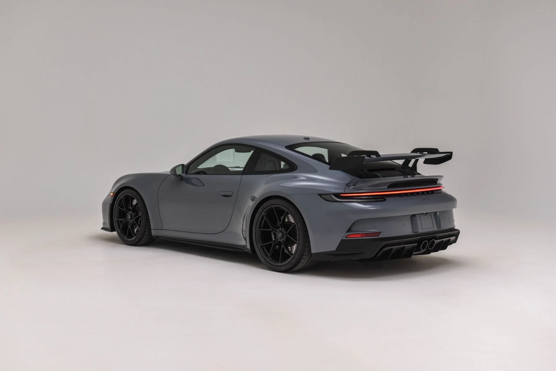 mph004_2656055894_Used_2024_Porsche_911_GT_3_1774634335_5b37178011