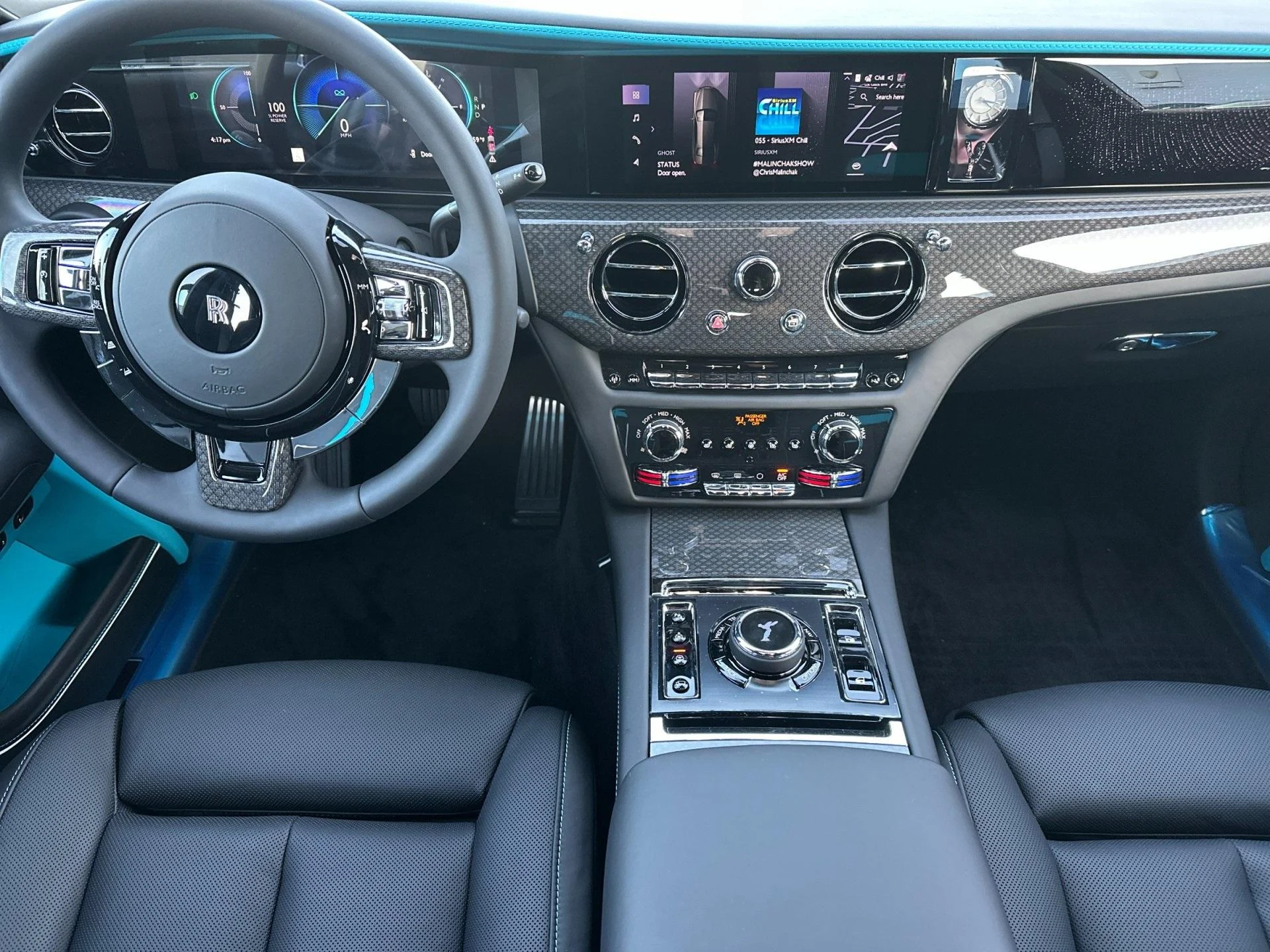 mph004_2656744715_New_2026_Rolls_Royce_Black_Badge_Ghost_1765033526_e8f2f1c442