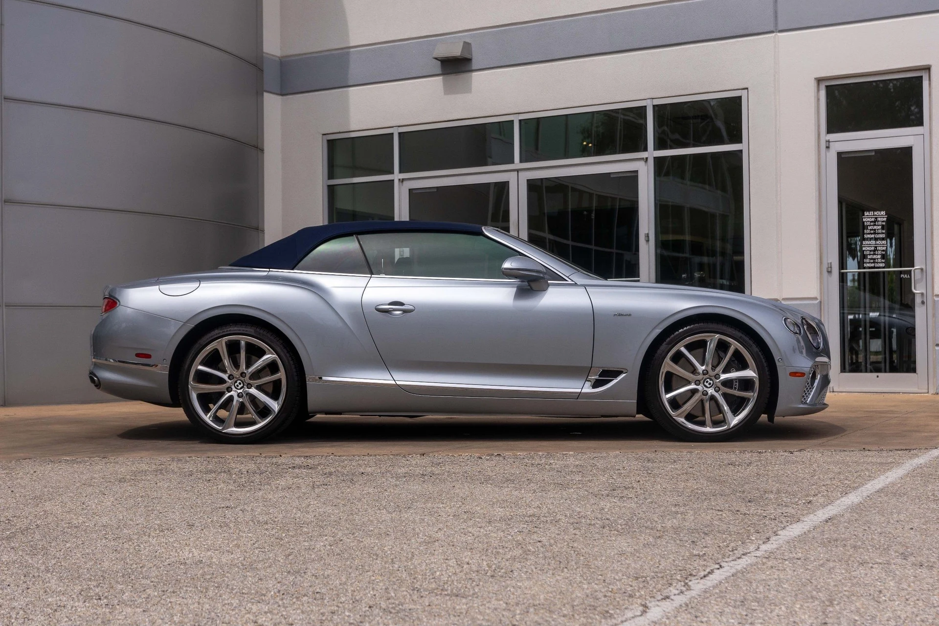 mph004_2660615427_Hi_Tech_Luxury_Imports_LLC_SCBDG_4_ZG_5_PC_006635_image_4_e6f2d216e1