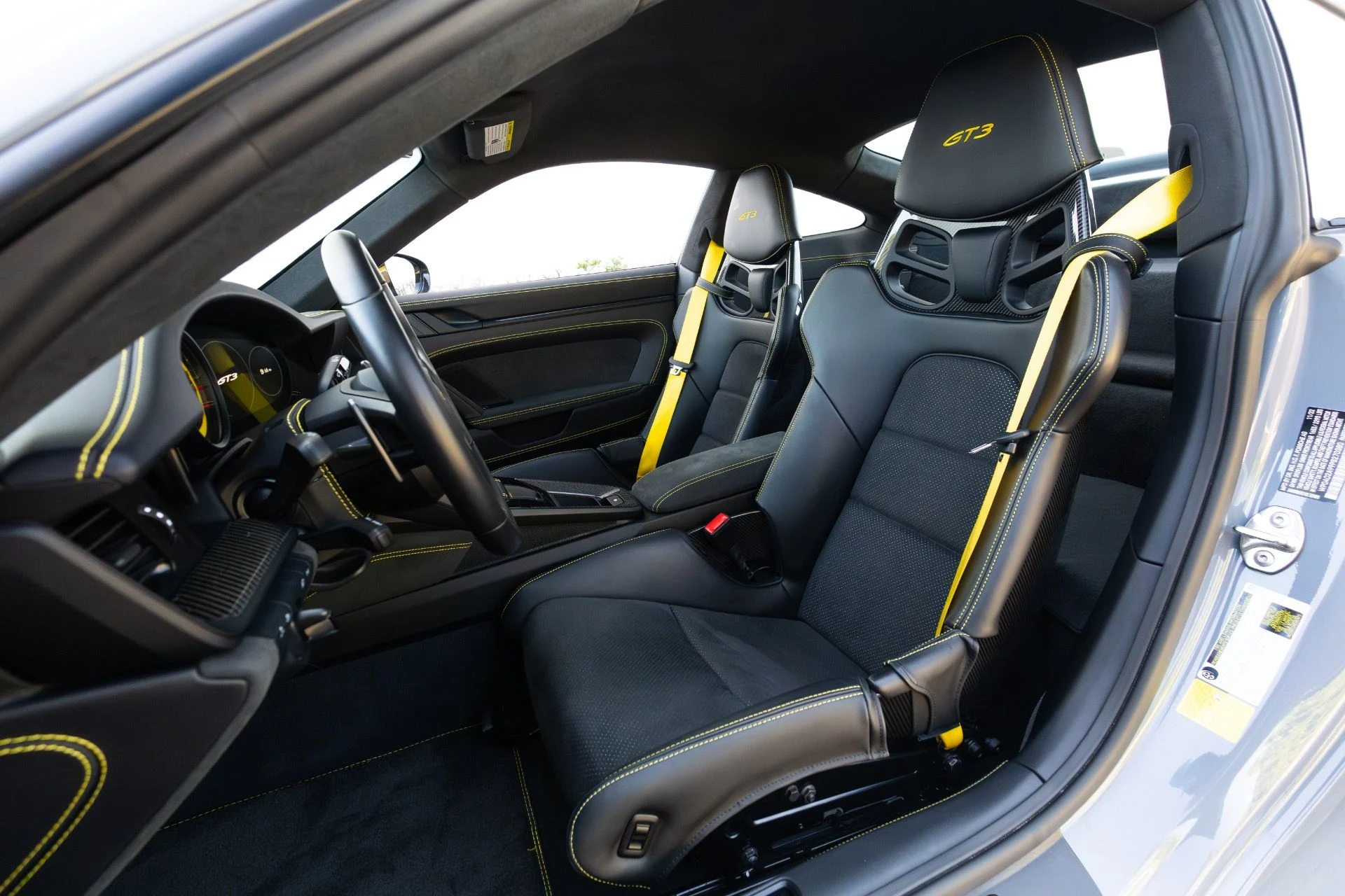 mph004_266395007_Used_2023_Porsche_911_GT_3_1777402484_84177213f2