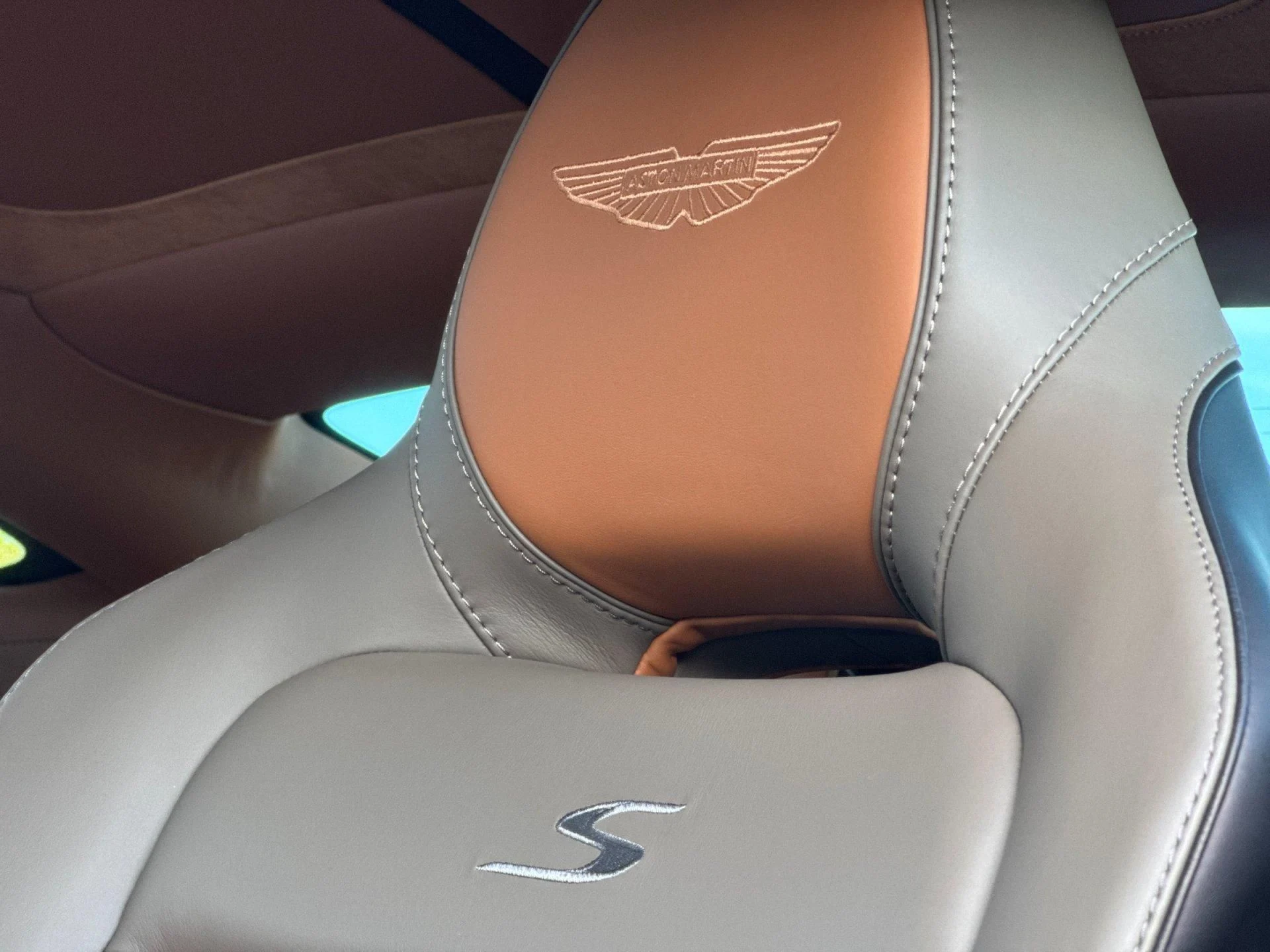 mph004_267101519_Used_2026_Aston_Martin_DB_12_S_1793184474_4b26ed9050