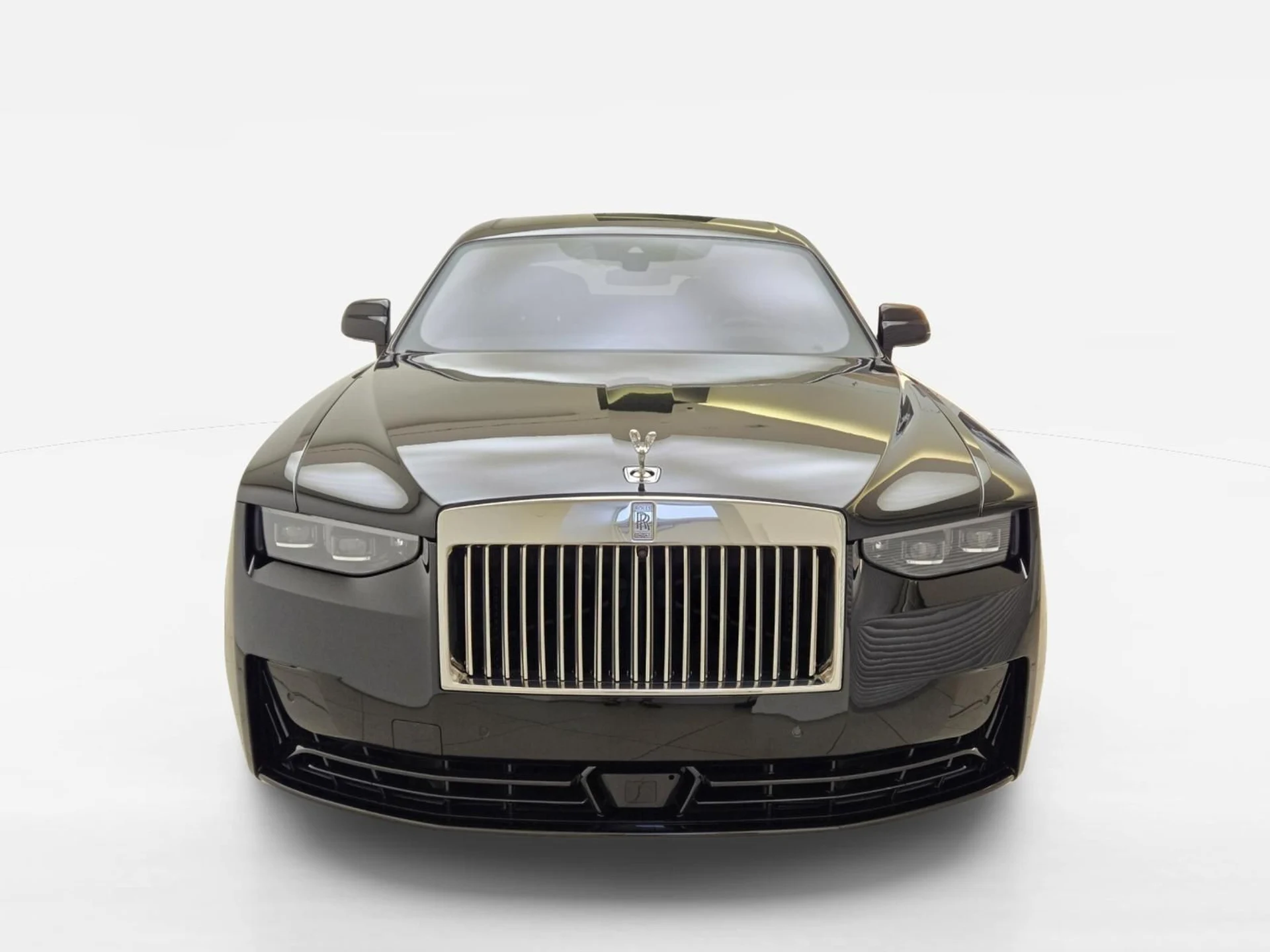 mph004_2678610445_Used_2025_Rolls_Royce_Ghost_1777356175_2cbbec702a