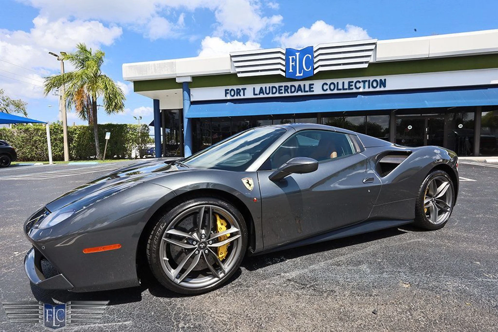 mph004_2680167706_used_2017_ferrari_488_spider_convertible_6305_23017916_5_1024_157ead07b9