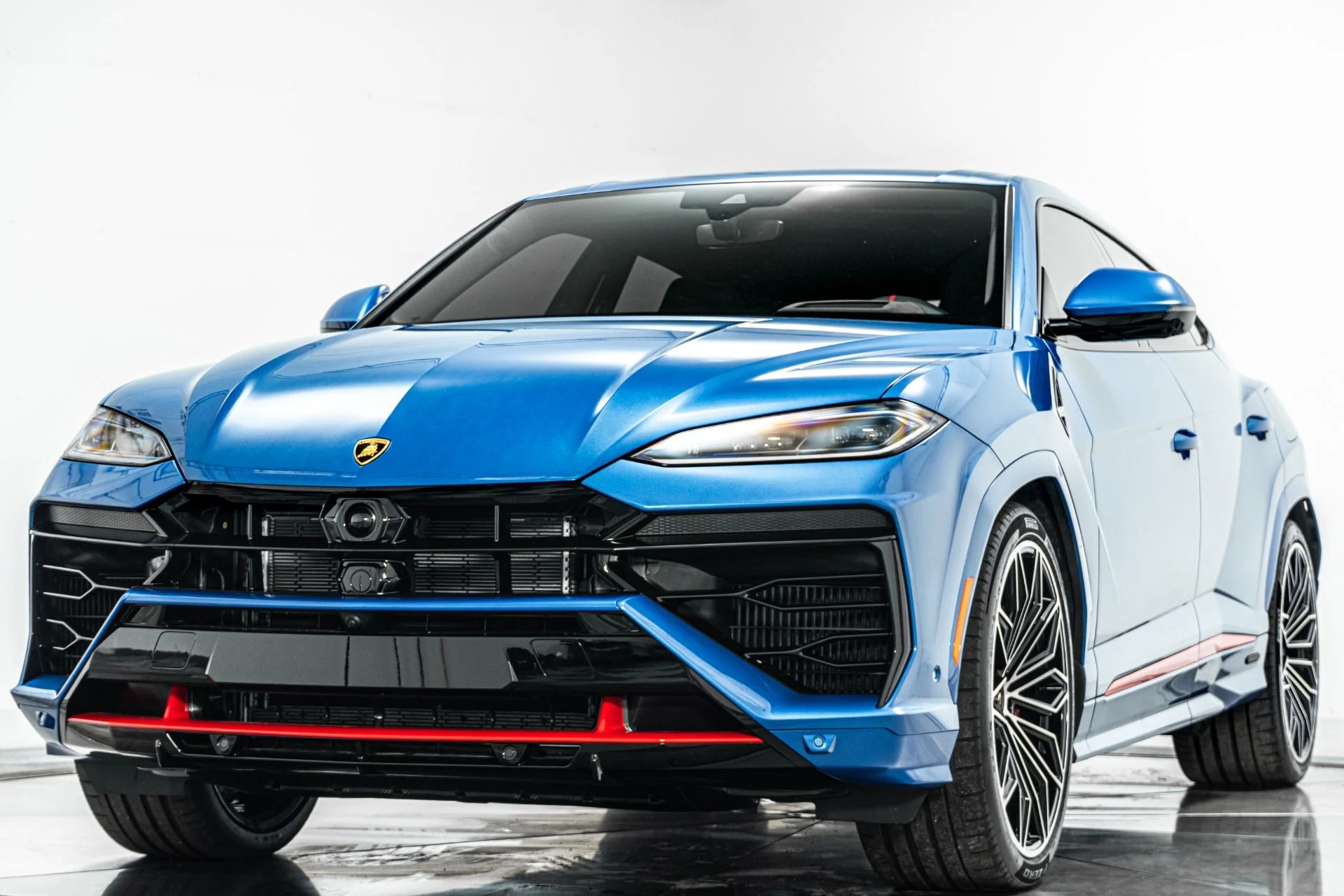 mph004_2681129503_Used_2025_Lamborghini_Urus_SE_Bang_and_Olufsen_Audio_Two_Tone_Interior_789_Horsepower_1773150487_baa433c655