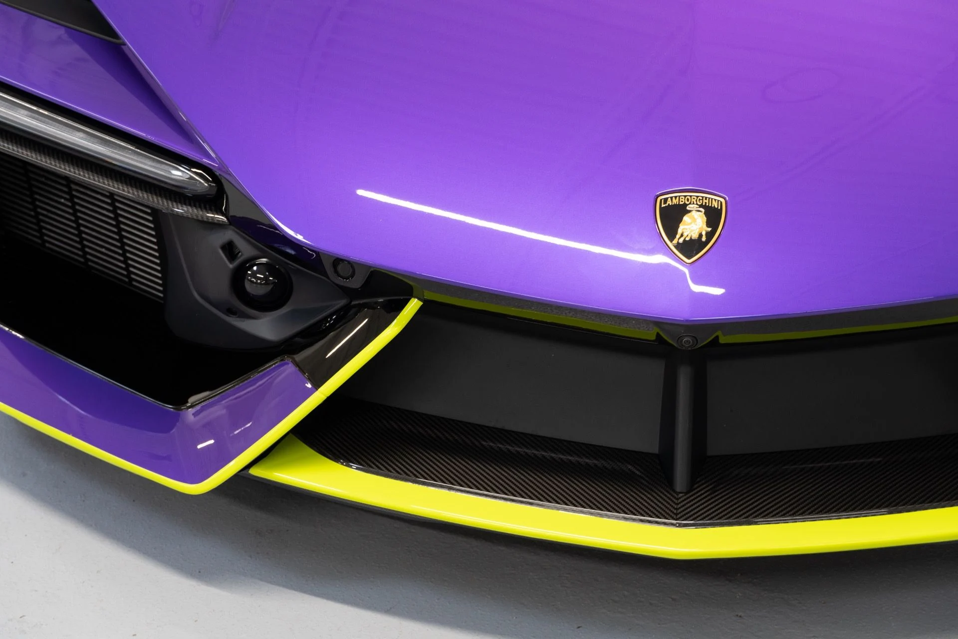 mph004_268280002_Used_2024_Lamborghini_Revuelto_1739988848_b8a4e18771
