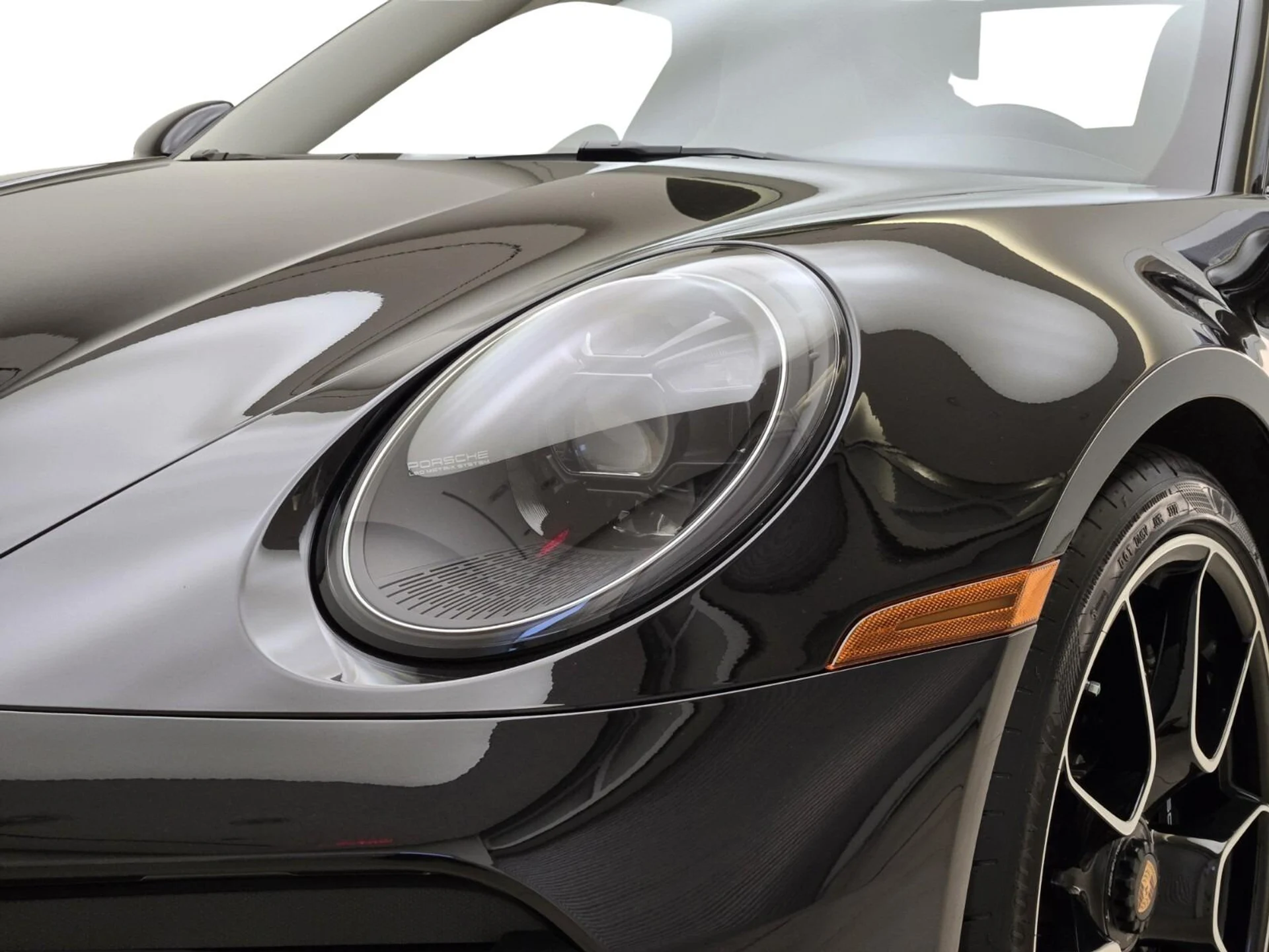 mph004_2694918777_Used_2023_Porsche_911_Turbo_1759820619_5b635438f5