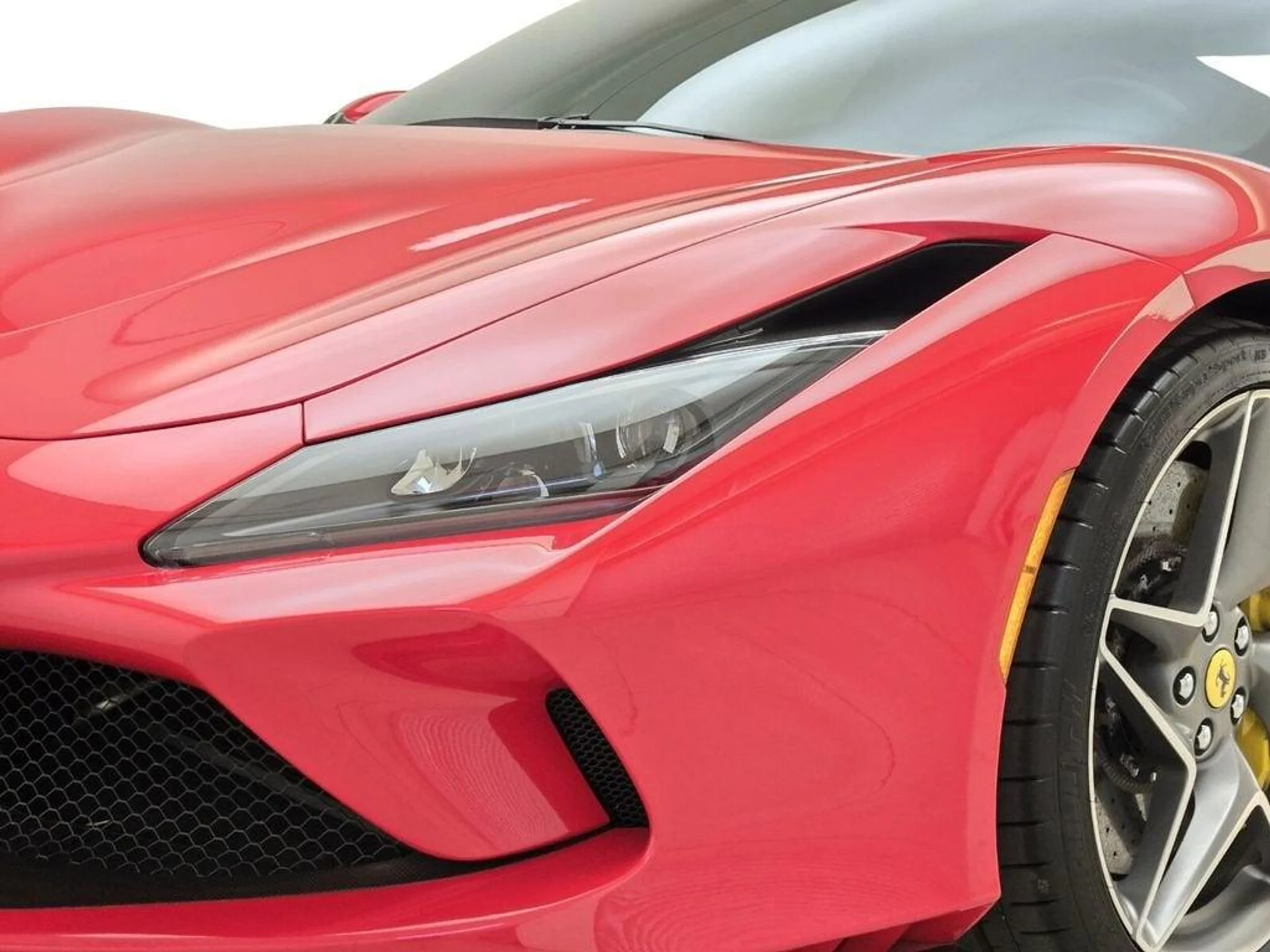 mph004_2701058220_Used_2020_Ferrari_F8_Tributo_1775896803_1801c0e09a