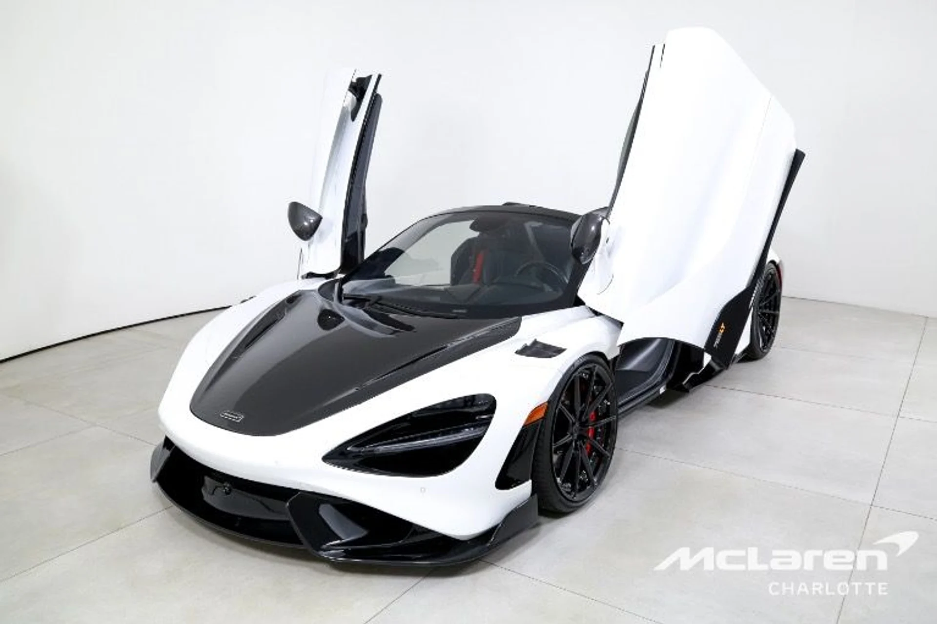 mph004_2706271622_Used_2022_Mc_Laren_765_LT_Spider_de642856d8